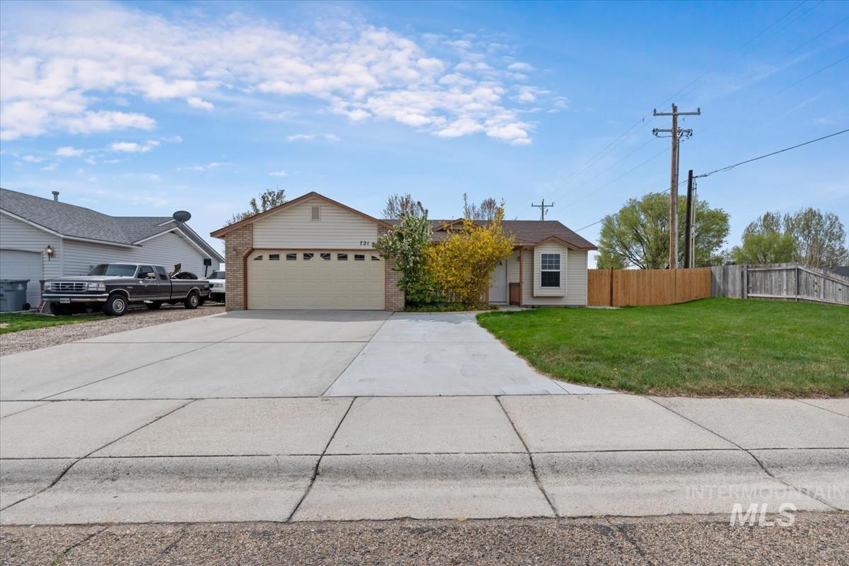 721 Valley Street, Middleton, Idaho 83644, 3 Bedrooms, 2 Bathrooms, Residential For Sale, Price $369,000, 98982225