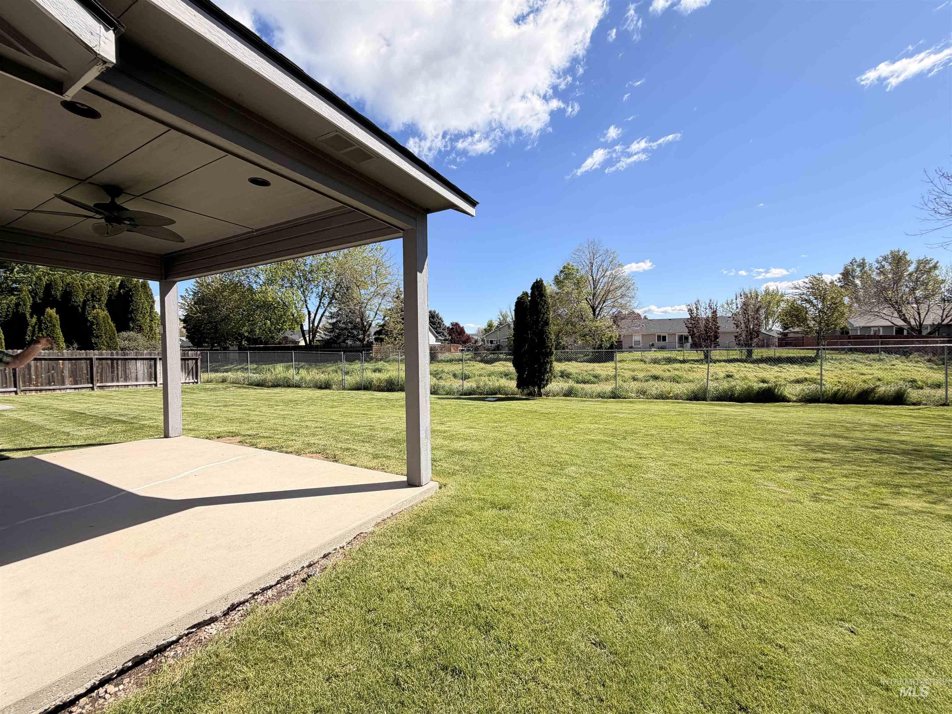 1701 E Kamay Ct, Meridian, Idaho 83646, 3 Bedrooms, 2 Bathrooms, Residential For Sale, Price $429,000, 98982252