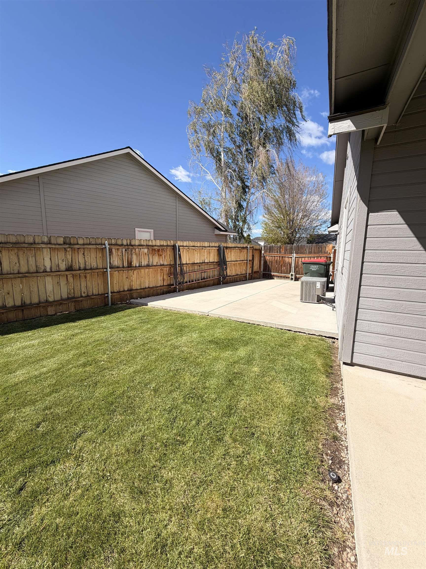 1701 E Kamay Ct, Meridian, Idaho 83646, 3 Bedrooms, 2 Bathrooms, Residential For Sale, Price $429,000, 98982252