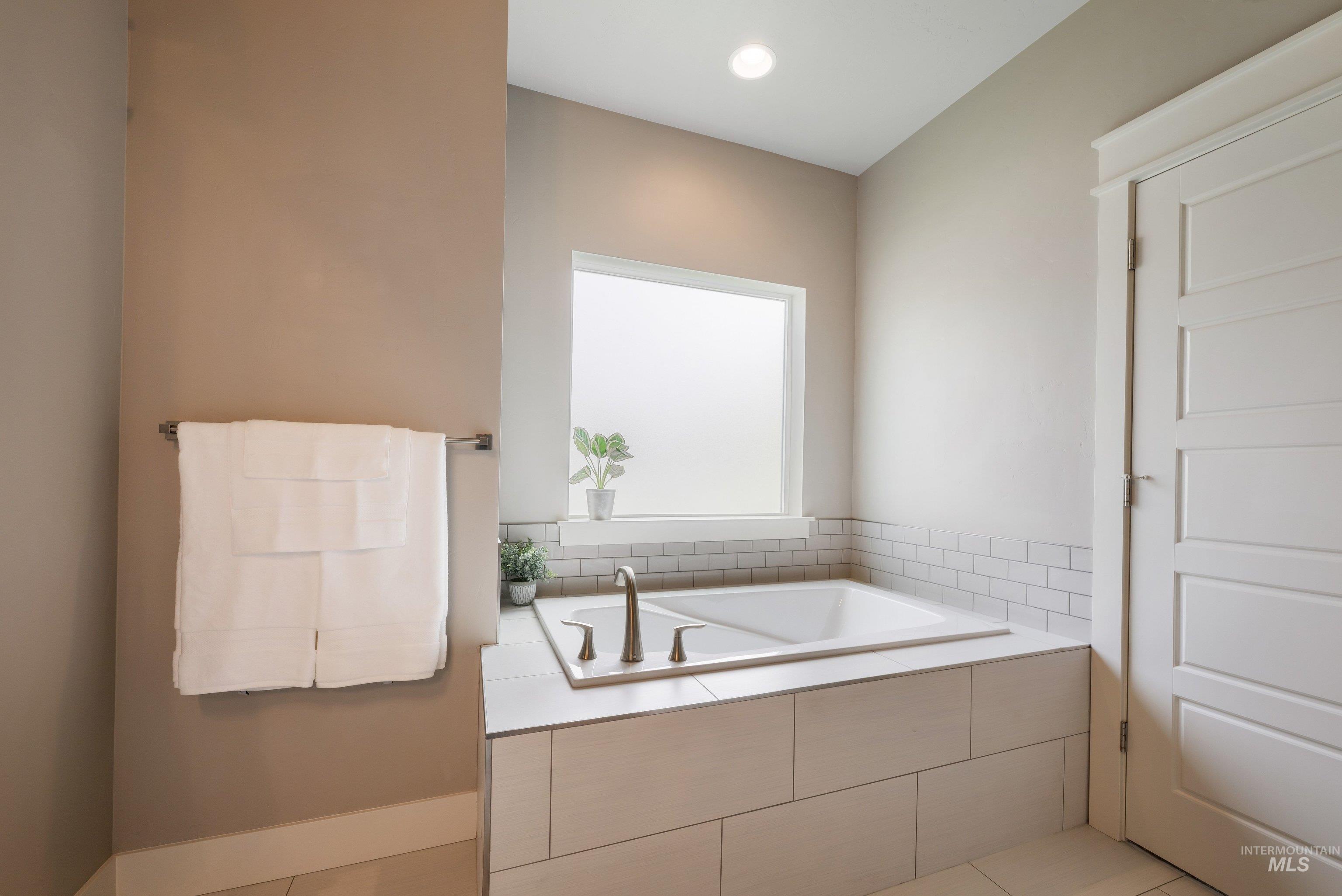 4067 Whistling Heights Way, Nampa, Idaho 83687, 4 Bedrooms, 3 Bathrooms, Residential For Sale, Price $610,000, 98982255