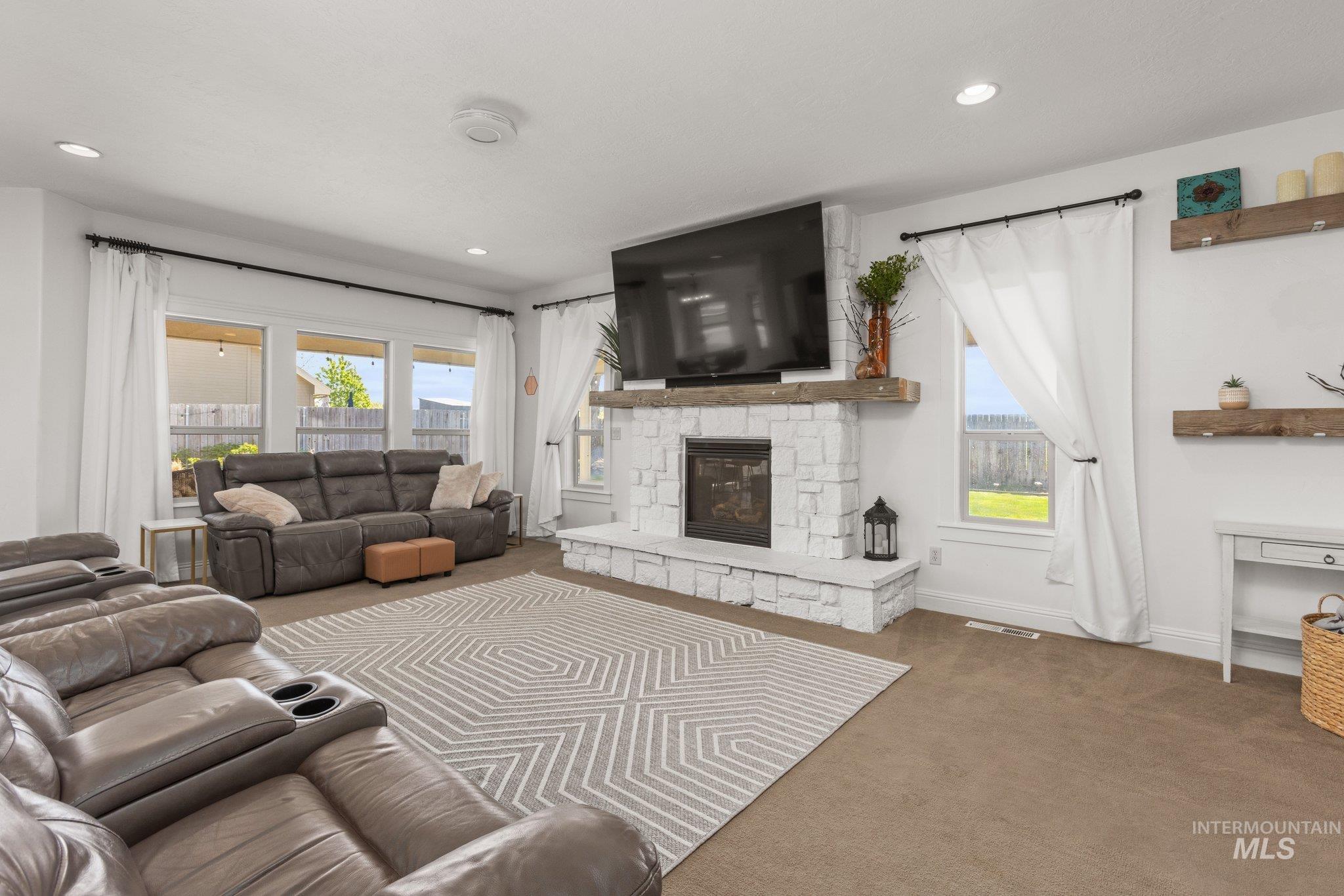 5375 W Ridgeside St, Meridian, Idaho 83646, 4 Bedrooms, 2.5 Bathrooms, Residential For Sale, Price $898,000, 98982268