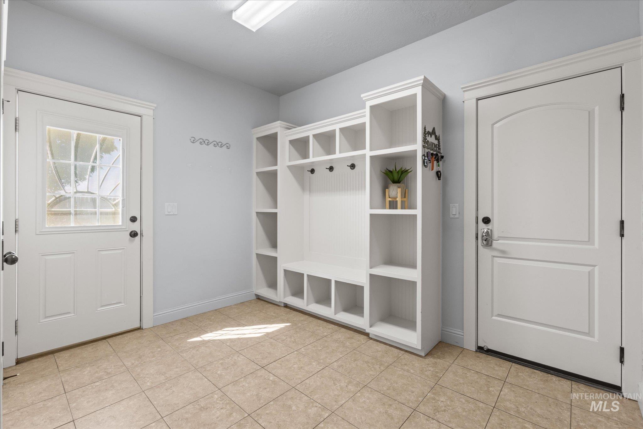 5375 W Ridgeside St, Meridian, Idaho 83646, 4 Bedrooms, 2.5 Bathrooms, Residential For Sale, Price $915,000, 98982268