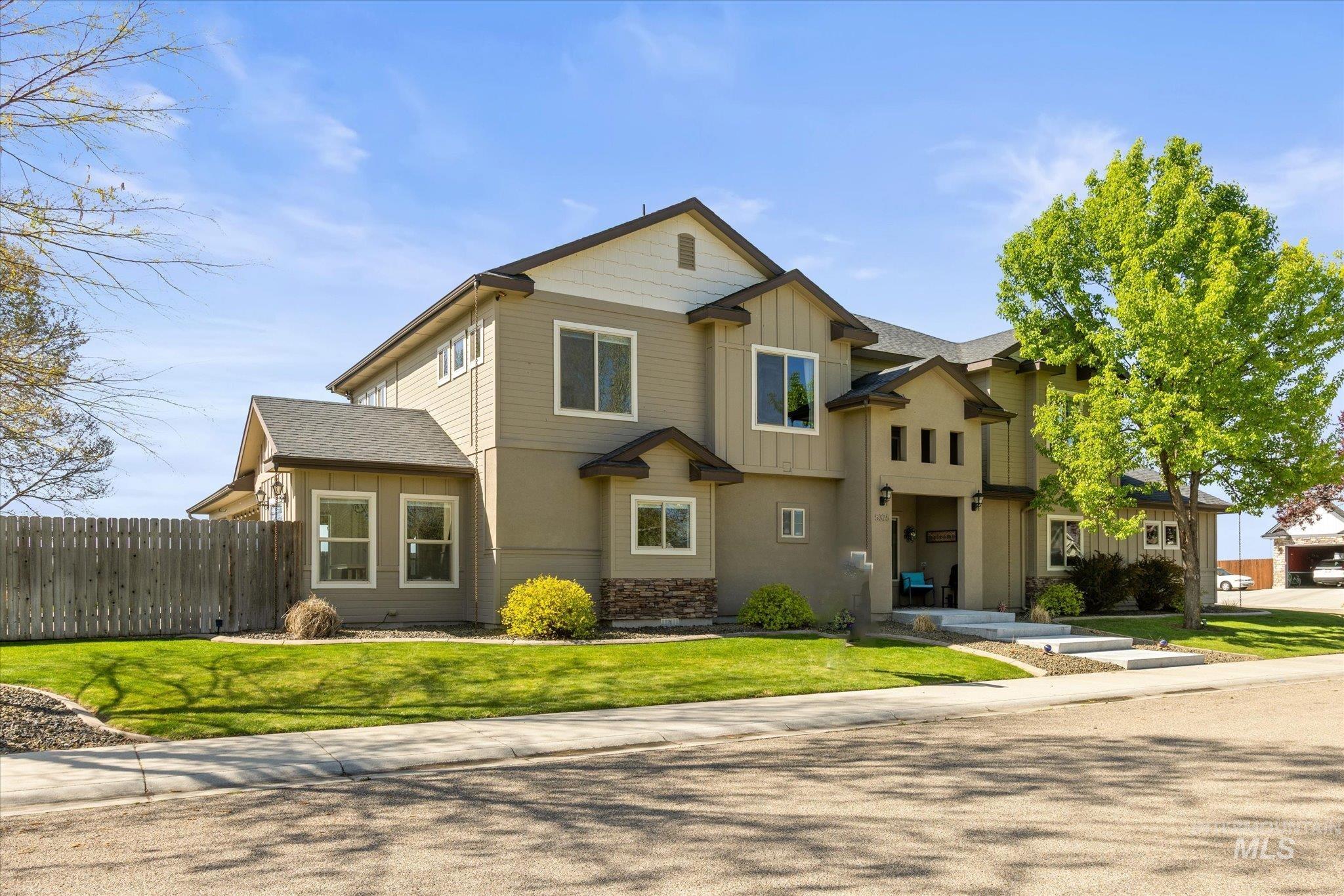5375 W Ridgeside St, Meridian, Idaho 83646, 4 Bedrooms, 2.5 Bathrooms, Residential For Sale, Price $915,000, 98982268