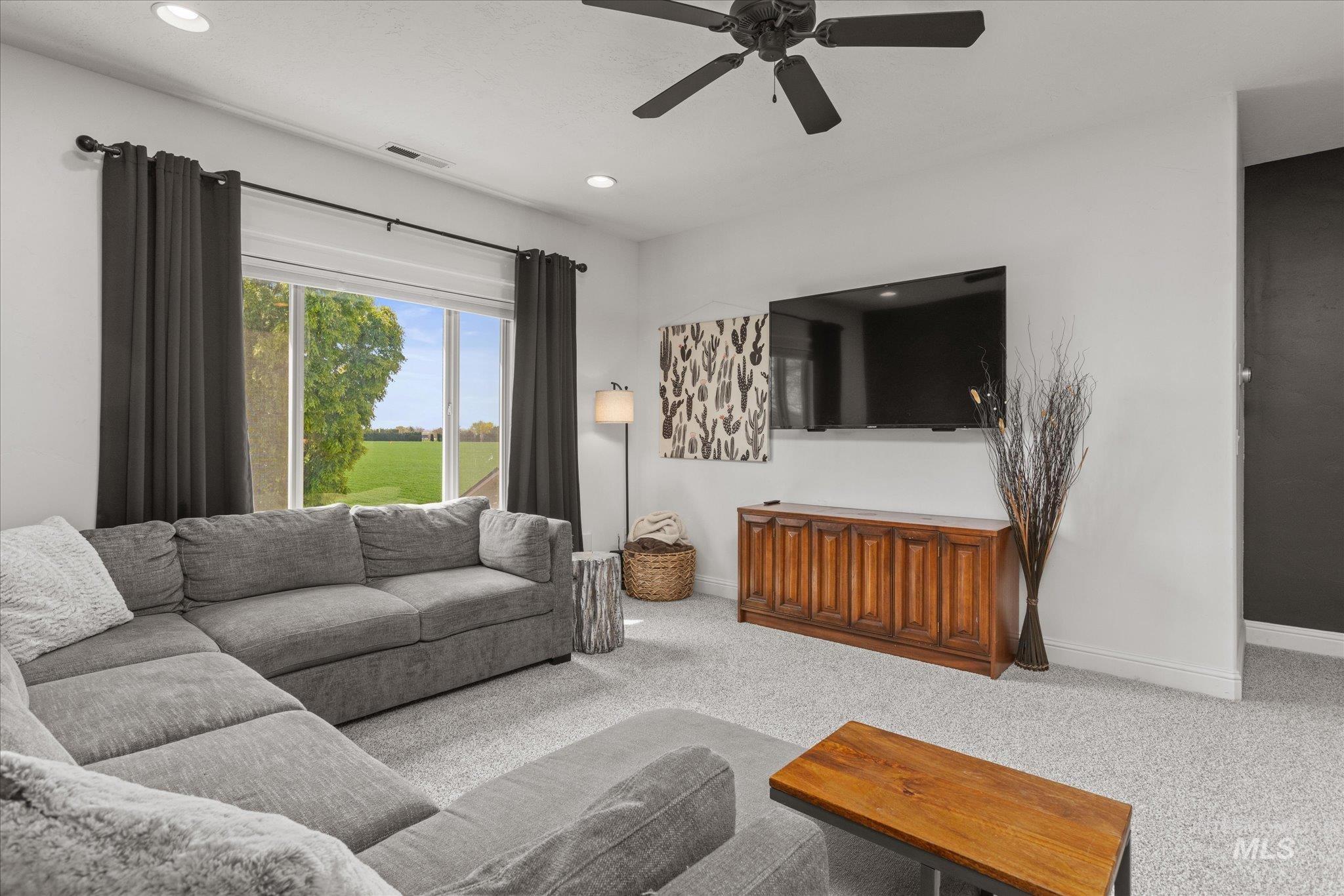 5375 W Ridgeside St, Meridian, Idaho 83646, 4 Bedrooms, 2.5 Bathrooms, Residential For Sale, Price $898,000, 98982268