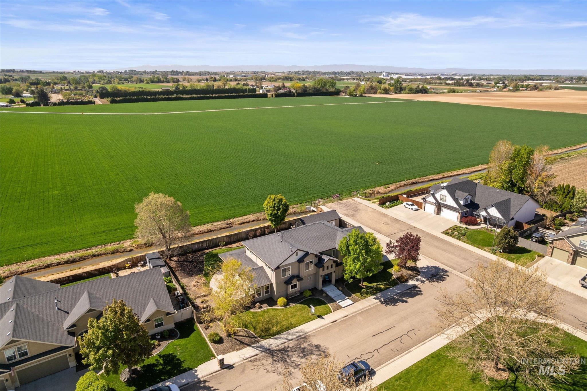 5375 W Ridgeside St, Meridian, Idaho 83646, 4 Bedrooms, 2.5 Bathrooms, Residential For Sale, Price $898,000, 98982268