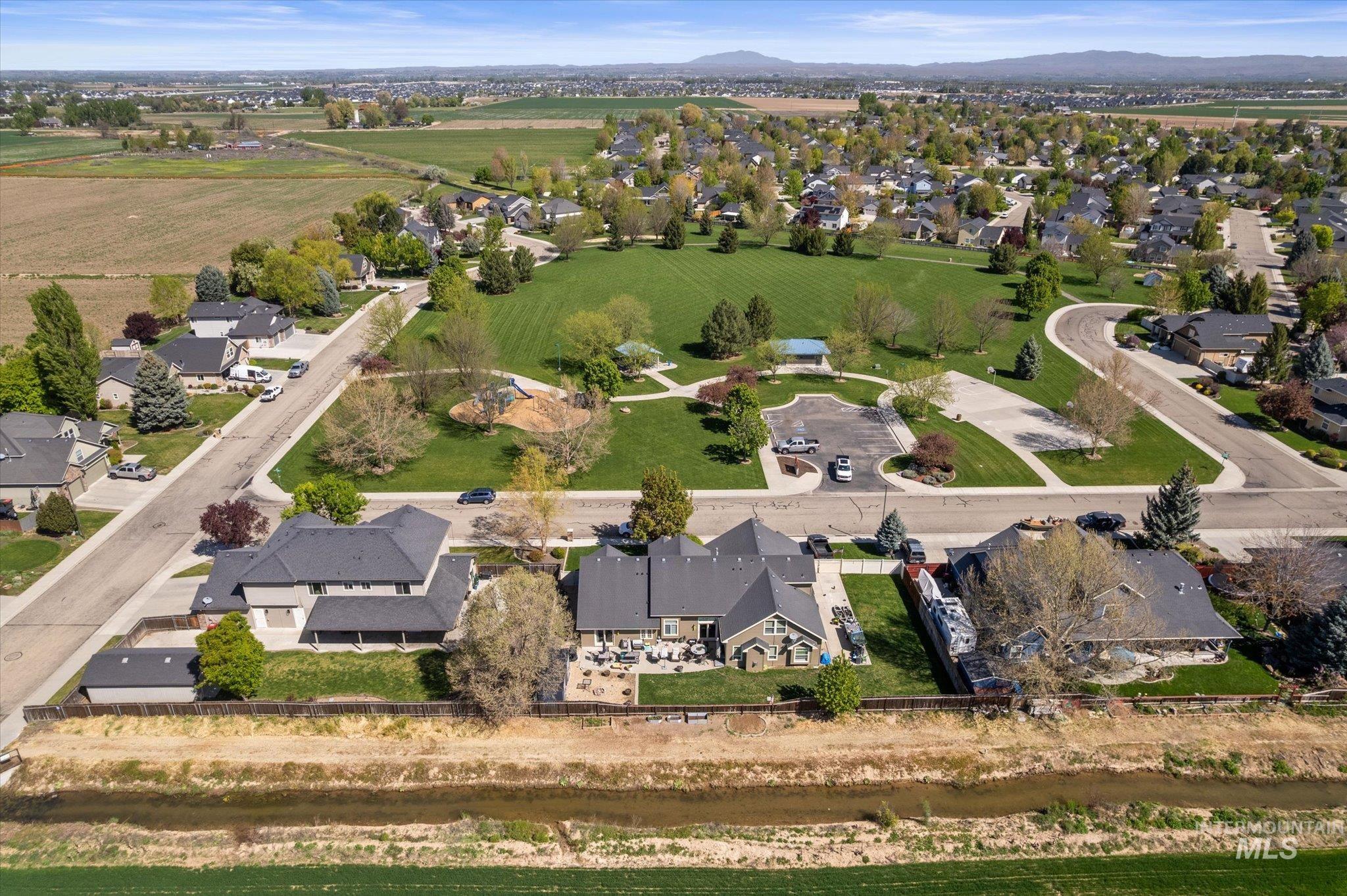 5375 W Ridgeside St, Meridian, Idaho 83646, 4 Bedrooms, 2.5 Bathrooms, Residential For Sale, Price $898,000, 98982268