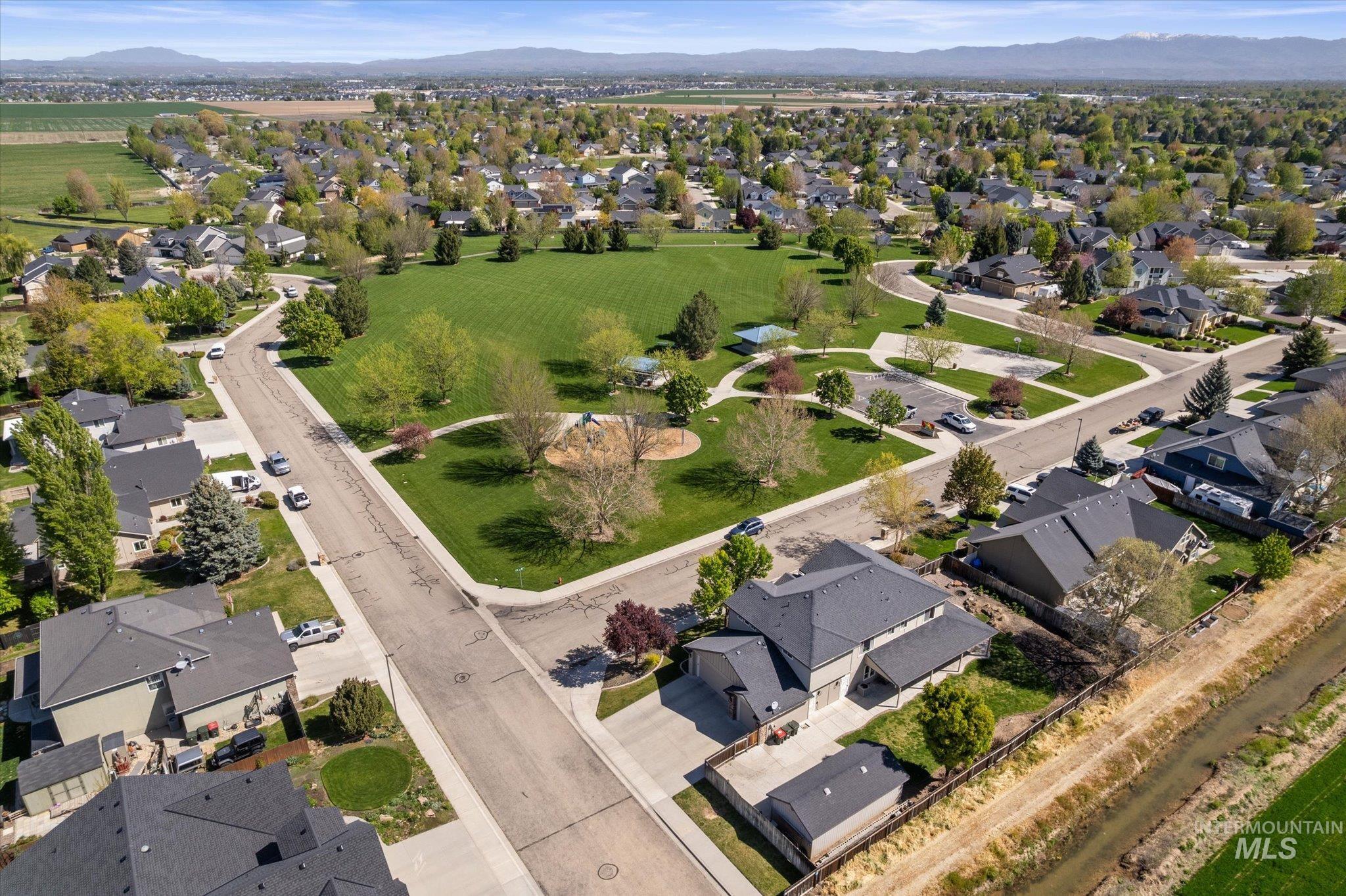 5375 W Ridgeside St, Meridian, Idaho 83646, 4 Bedrooms, 2.5 Bathrooms, Residential For Sale, Price $915,000, 98982268