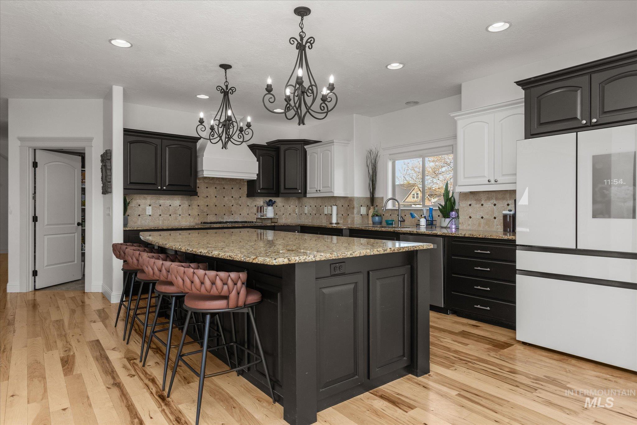 5375 W Ridgeside St, Meridian, Idaho 83646, 4 Bedrooms, 2.5 Bathrooms, Residential For Sale, Price $898,000, 98982268