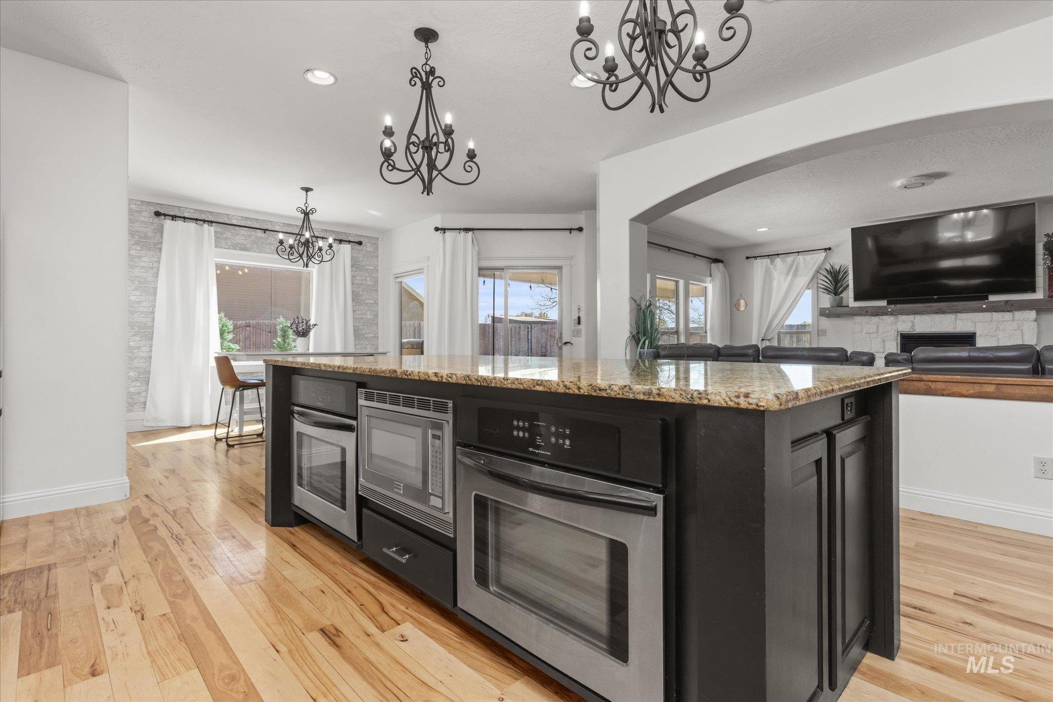 5375 W Ridgeside St, Meridian, Idaho 83646, 4 Bedrooms, 2.5 Bathrooms, Residential For Sale, Price $915,000, 98982268