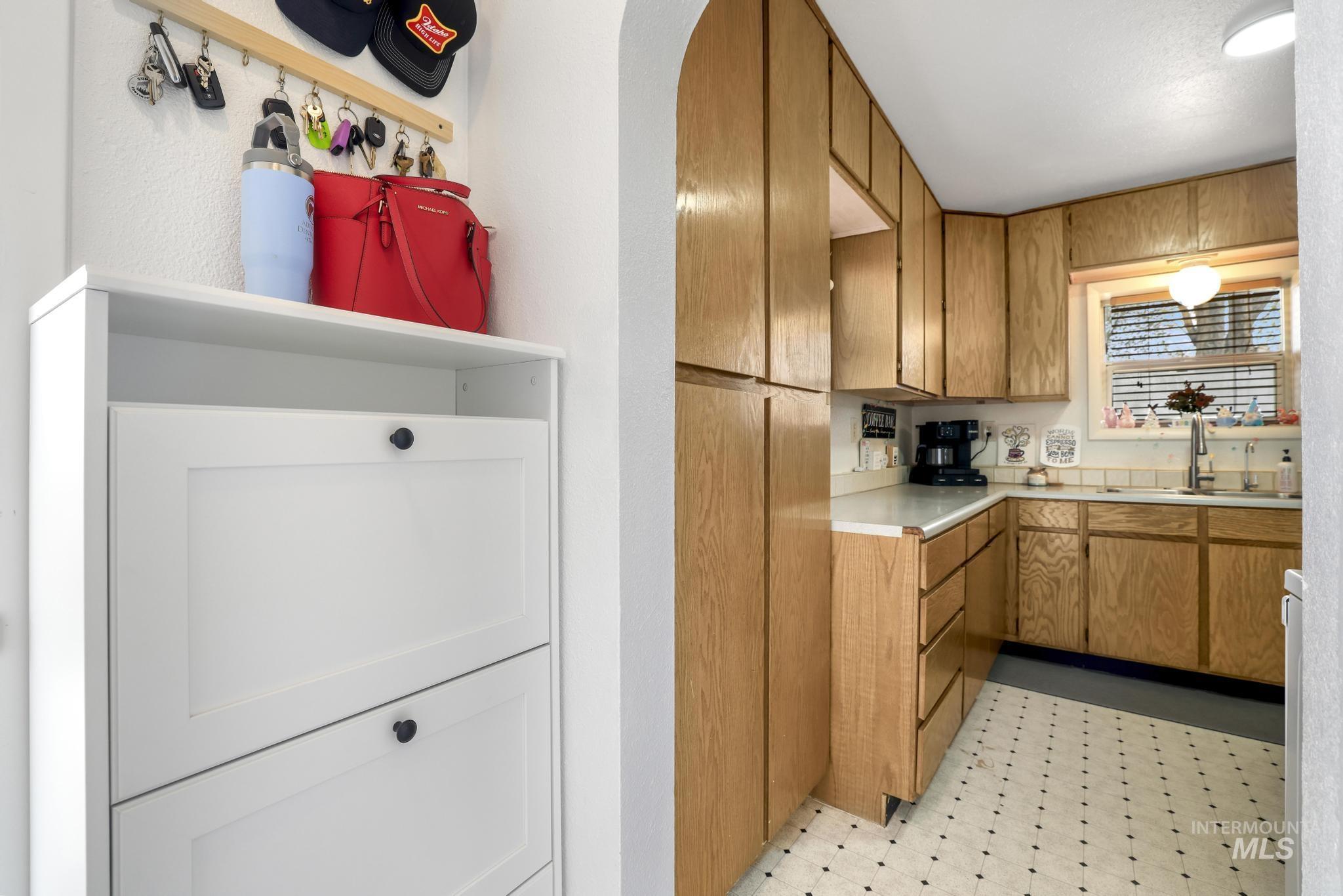 88 S 400 W, Jerome, Idaho 83338, 2 Bedrooms, 1 Bathroom, Residential For Sale, Price $299,000, 98982269