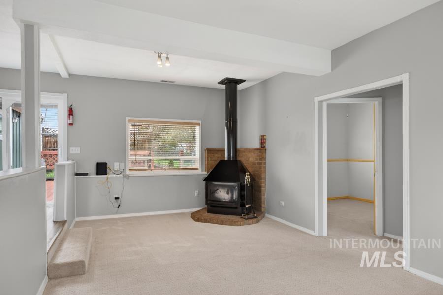 104 N Blaine St., Moscow, Idaho 83843, 4 Bedrooms, 2 Bathrooms, Residential For Sale, Price $447,500, 98982270