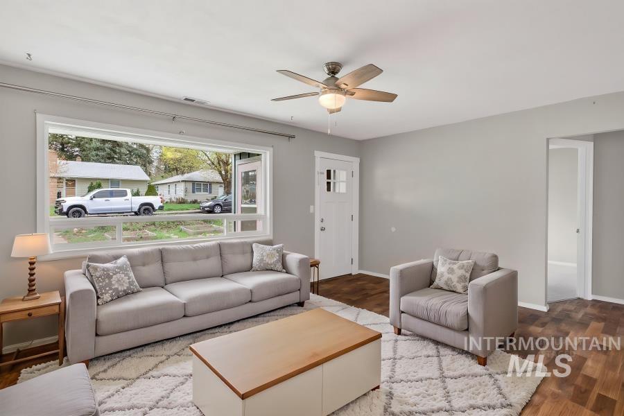 104 N Blaine St., Moscow, Idaho 83843, 4 Bedrooms, 2 Bathrooms, Residential For Sale, Price $447,500, 98982270