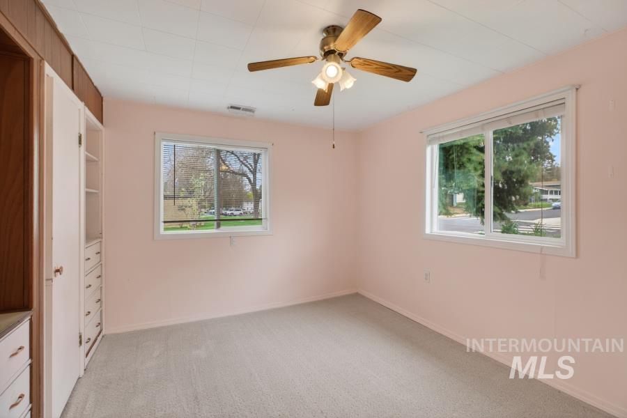 104 N Blaine St., Moscow, Idaho 83843, 4 Bedrooms, 2 Bathrooms, Residential For Sale, Price $447,500, 98982270