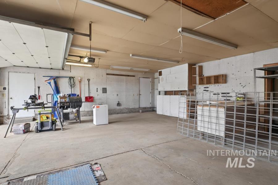 104 N Blaine St., Moscow, Idaho 83843, 4 Bedrooms, 2 Bathrooms, Residential For Sale, Price $447,500, 98982270