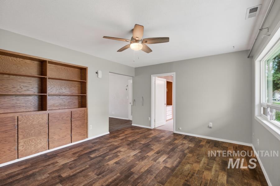 104 N Blaine St., Moscow, Idaho 83843, 4 Bedrooms, 2 Bathrooms, Residential For Sale, Price $447,500, 98982270