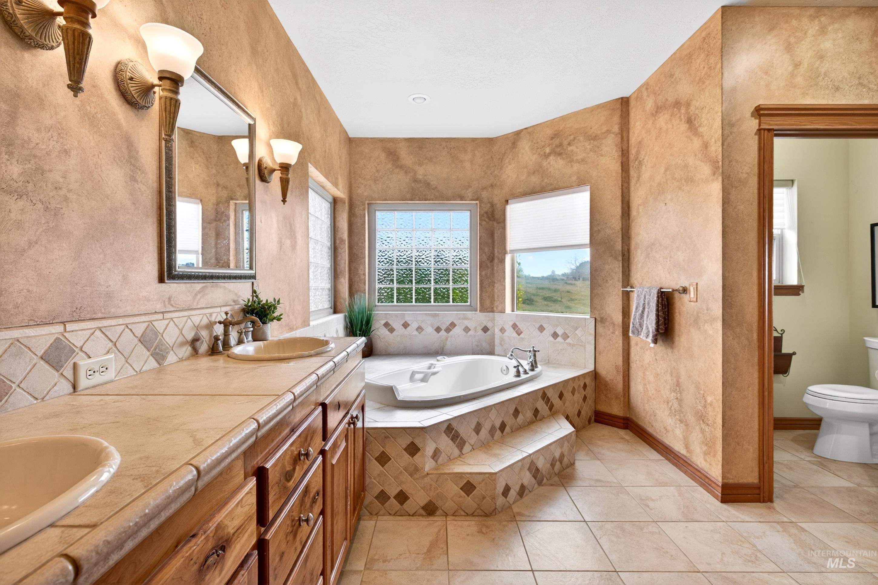 9810 Grand Teton Trail, Middleton, Idaho 83644, 4 Bedrooms, 4 Bathrooms, Residential For Sale, Price $1,395,000, 98982271