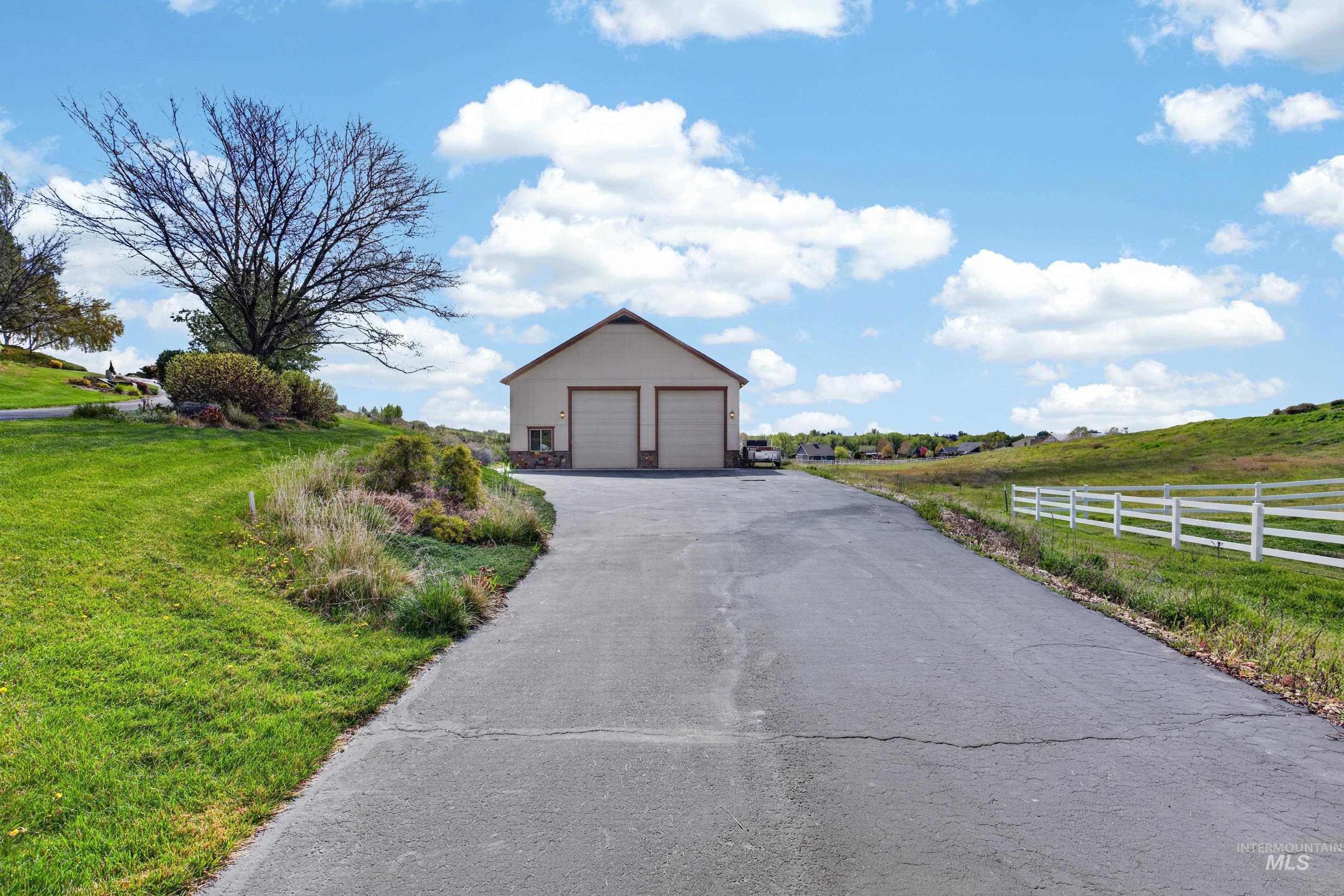 9810 Grand Teton Trail, Middleton, Idaho 83644, 4 Bedrooms, 4 Bathrooms, Residential For Sale, Price $1,450,000, 98982271