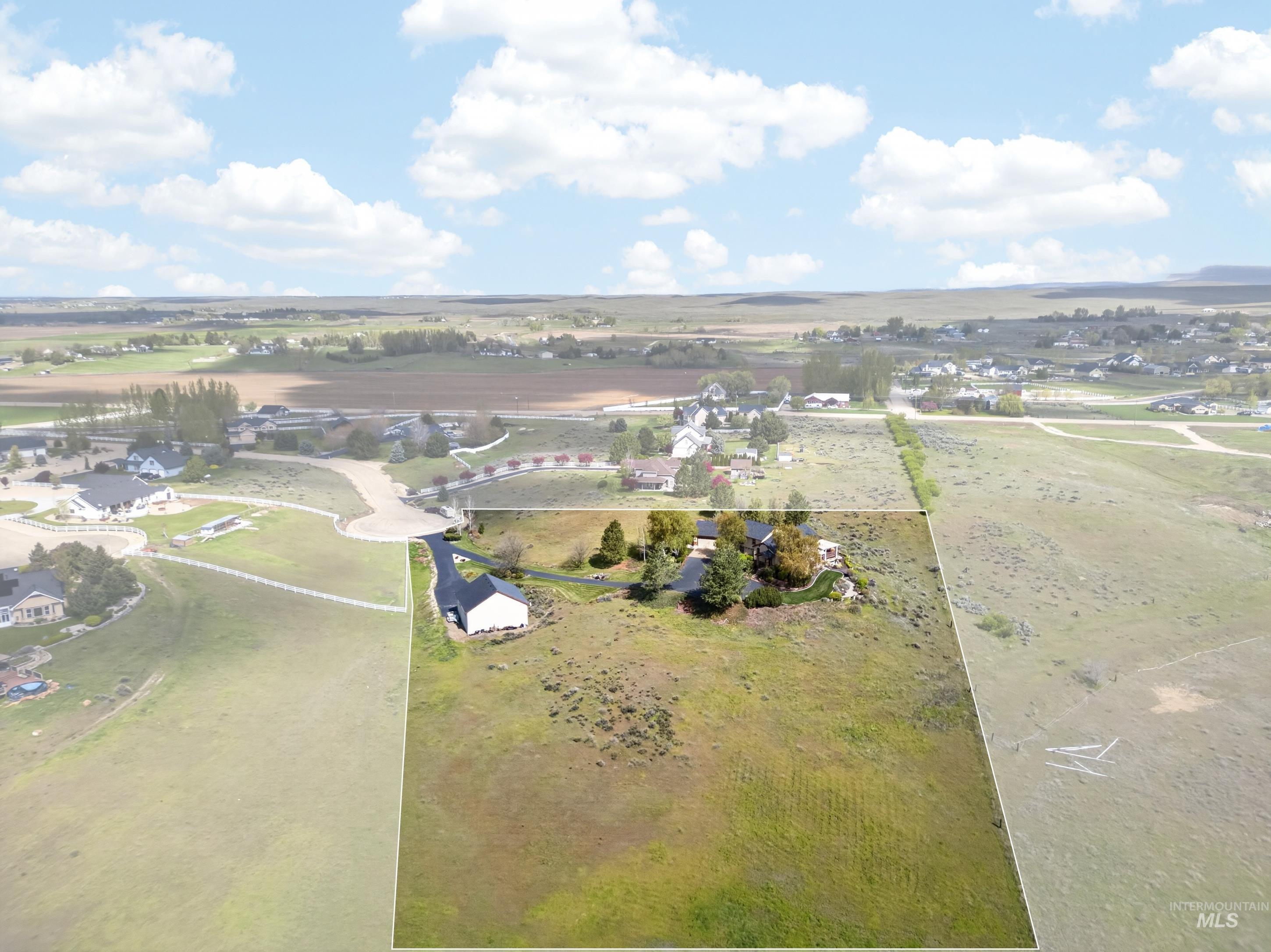 9810 Grand Teton Trail, Middleton, Idaho 83644, 4 Bedrooms, 4 Bathrooms, Residential For Sale, Price $1,395,000, 98982271
