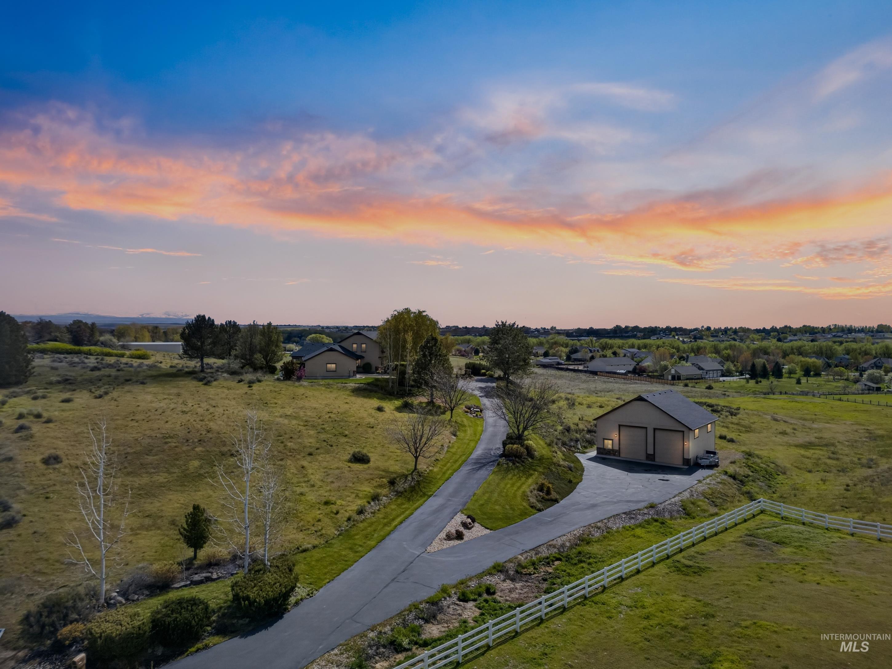 9810 Grand Teton Trail, Middleton, Idaho 83644, 4 Bedrooms, 4 Bathrooms, Residential For Sale, Price $1,395,000, 98982271
