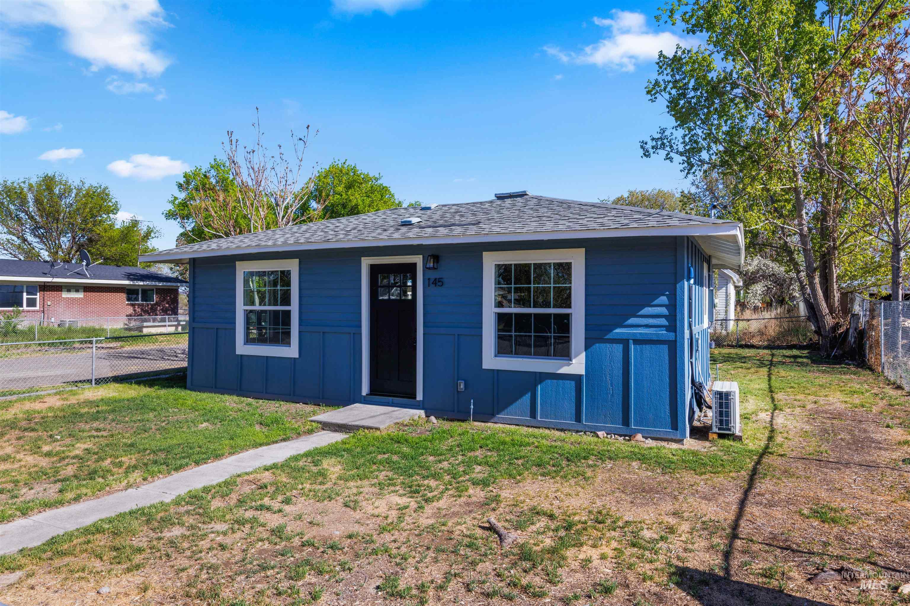 145 2nd St, Grand View, Idaho 83624, 1 Bedroom, 1 Bathroom, Residential For Sale, Price $175,000,MLS 98982272