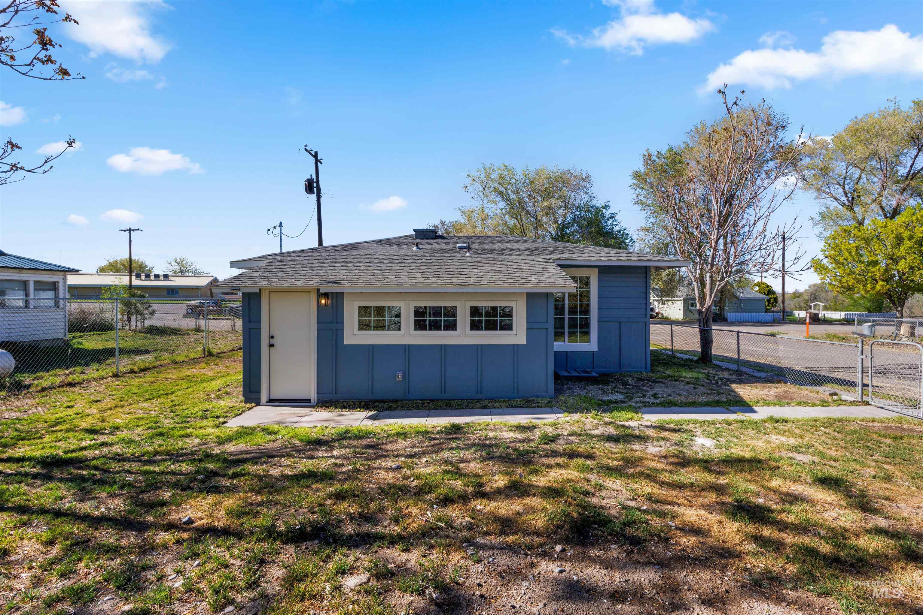 145 2nd St, Grand View, Idaho 83624, 1 Bedroom, 1 Bathroom, Residential For Sale, Price $175,000,MLS 98982272