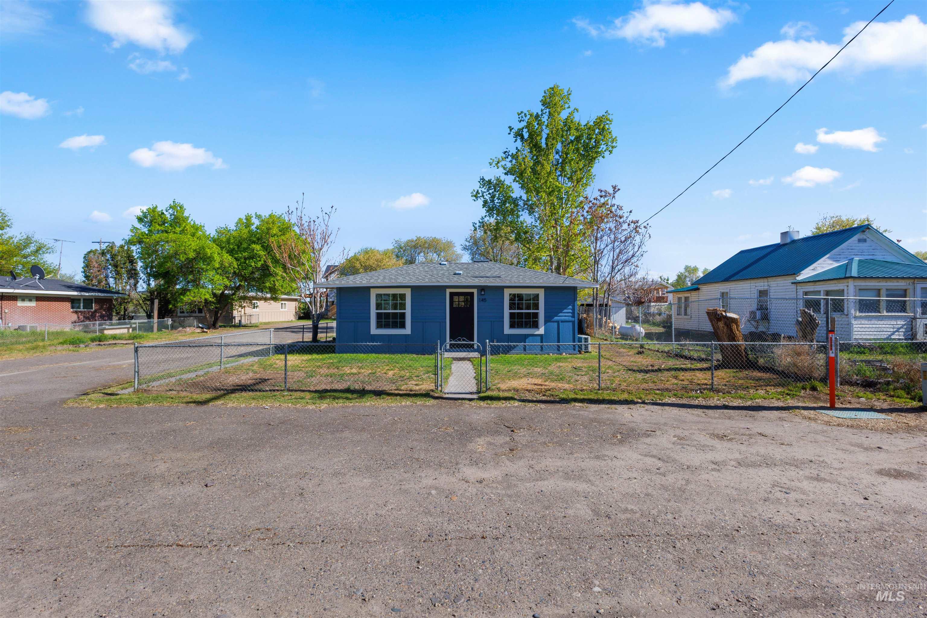 145 2nd St, Grand View, Idaho 83624, 1 Bedroom, 1 Bathroom, Residential For Sale, Price $175,000,MLS 98982272