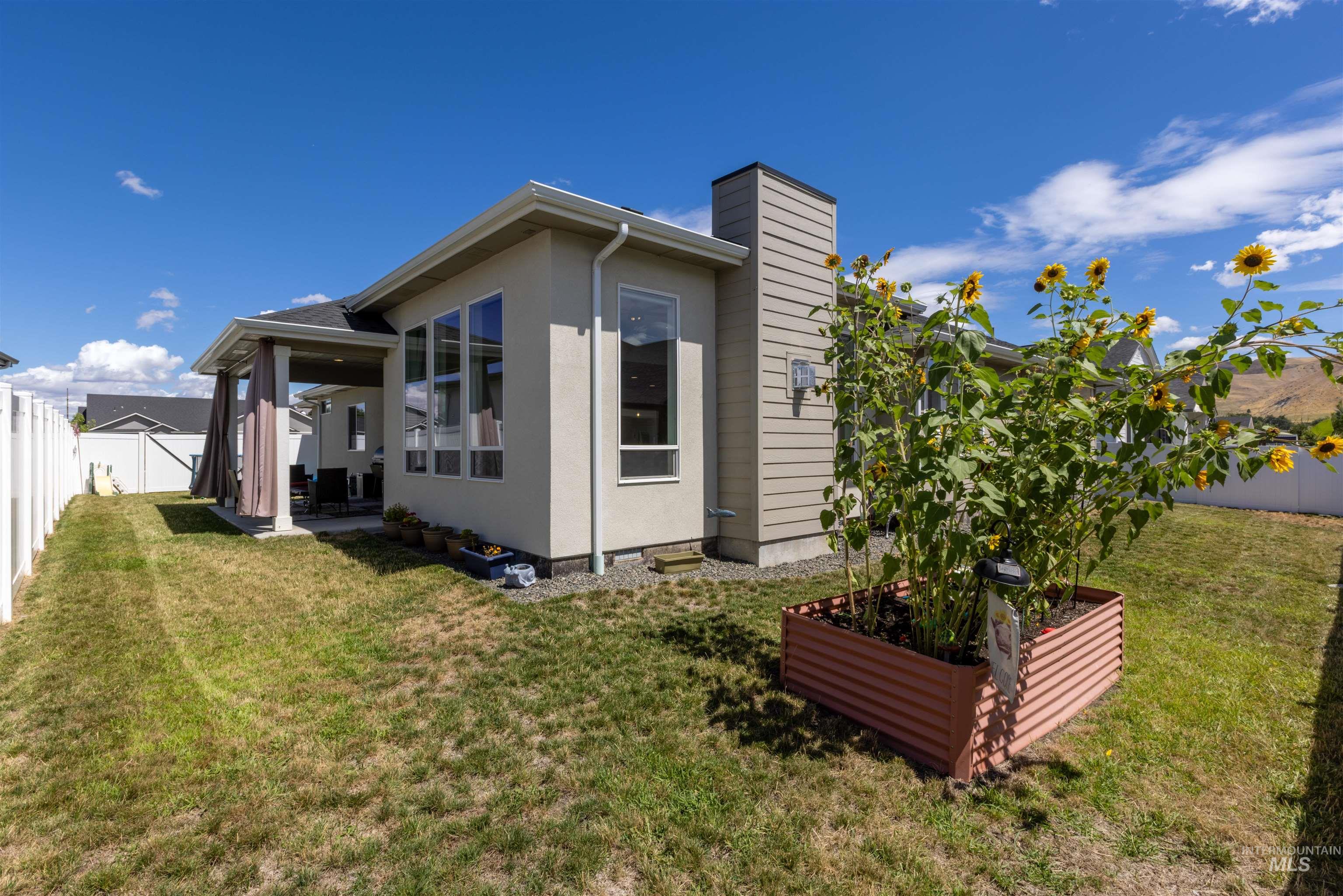 2589 E Jonagold Ct, Emmett, Idaho 83617, 4 Bedrooms, 2 Bathrooms, Residential For Sale, Price $575,000,MLS 98982274