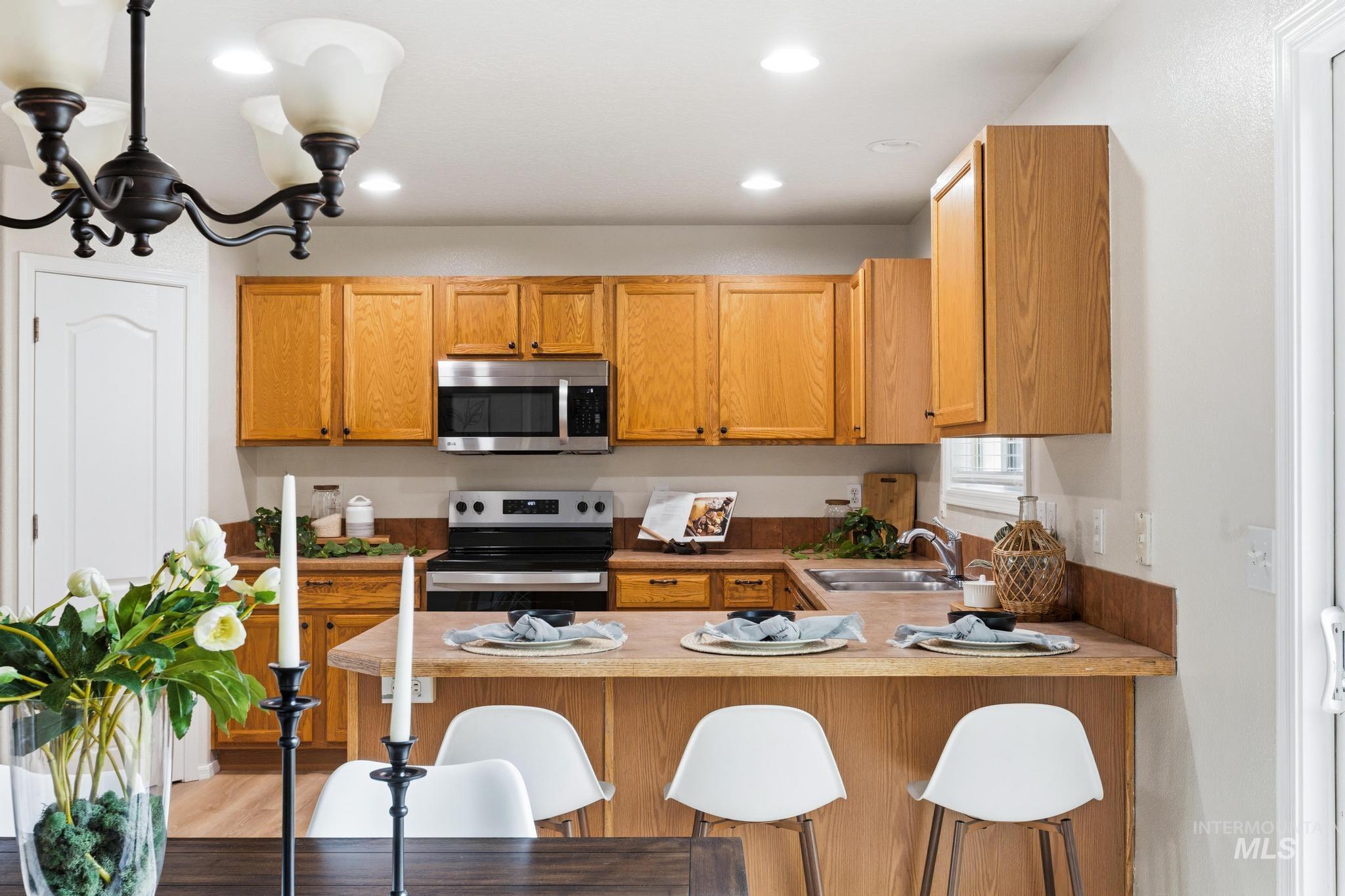 3139 W Pudu Ct, Meridian, Idaho 83646, 4 Bedrooms, 2.5 Bathrooms, Residential For Sale, Price $439,000,MLS 98982278