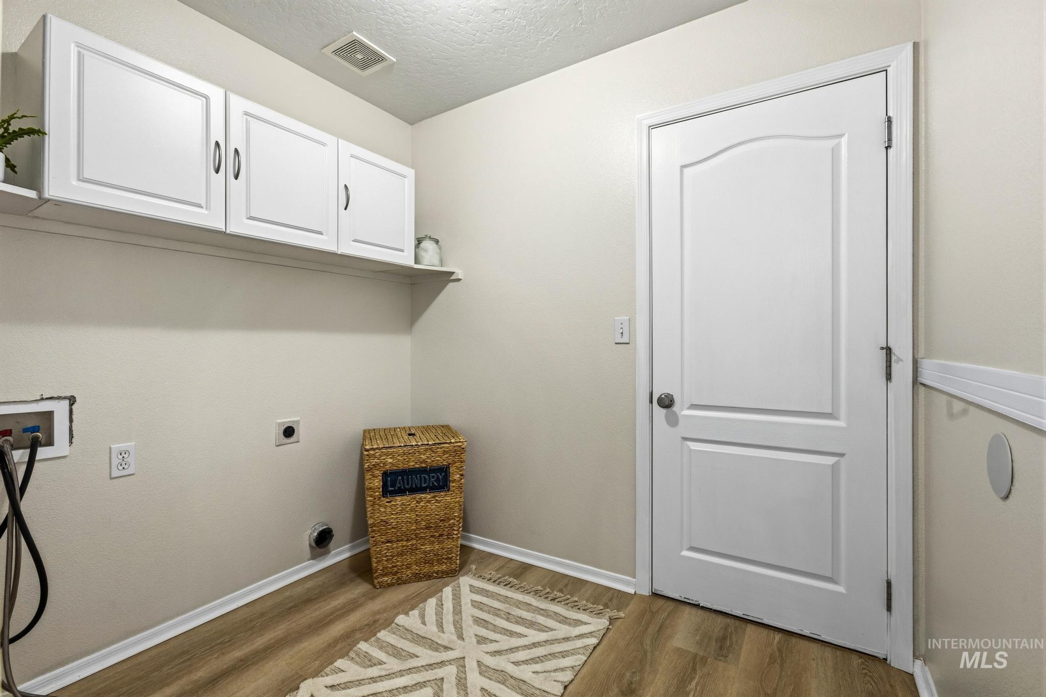 3139 W Pudu Ct, Meridian, Idaho 83646, 4 Bedrooms, 2.5 Bathrooms, Residential For Sale, Price $439,000,MLS 98982278