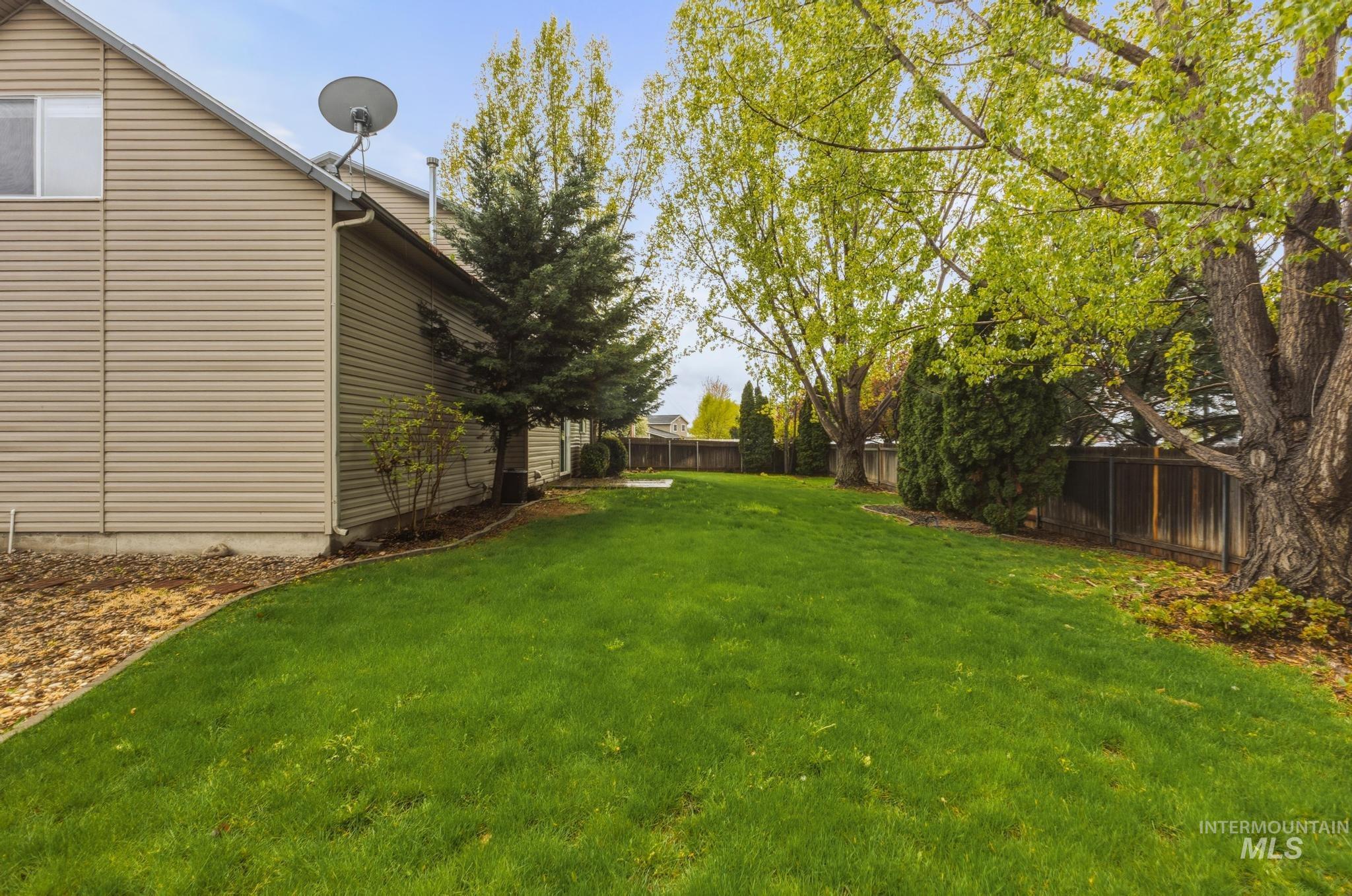 3139 W Pudu Ct, Meridian, Idaho 83646, 4 Bedrooms, 2.5 Bathrooms, Residential For Sale, Price $439,000,MLS 98982278