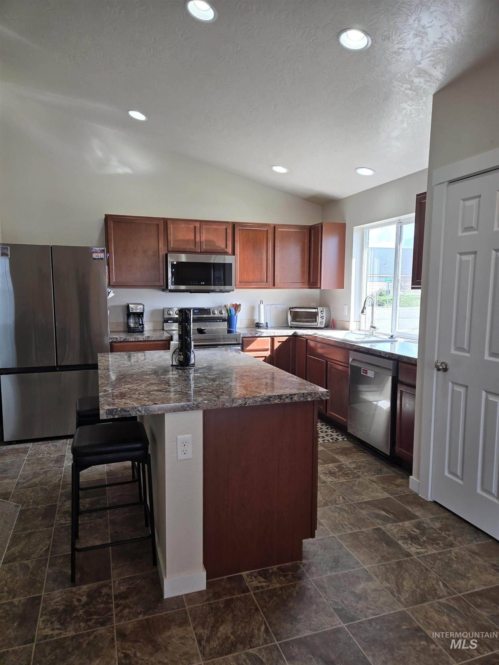 541 W Allspice St., Kuna, Idaho 83634, 3 Bedrooms, 2 Bathrooms, Residential For Sale, Price $448,900,MLS 98982279