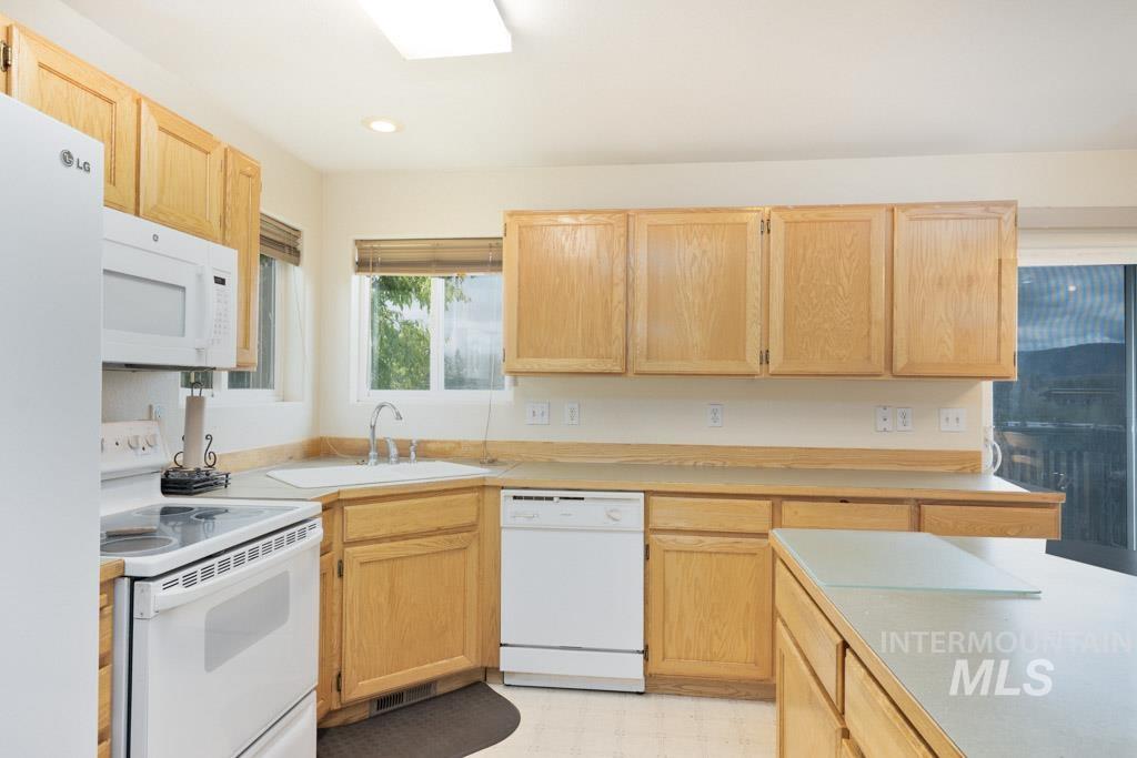 306 Gambels Lane, Moscow, Idaho 83843, 4 Bedrooms, 2 Bathrooms, Residential For Sale, Price $475,000,MLS 98982280