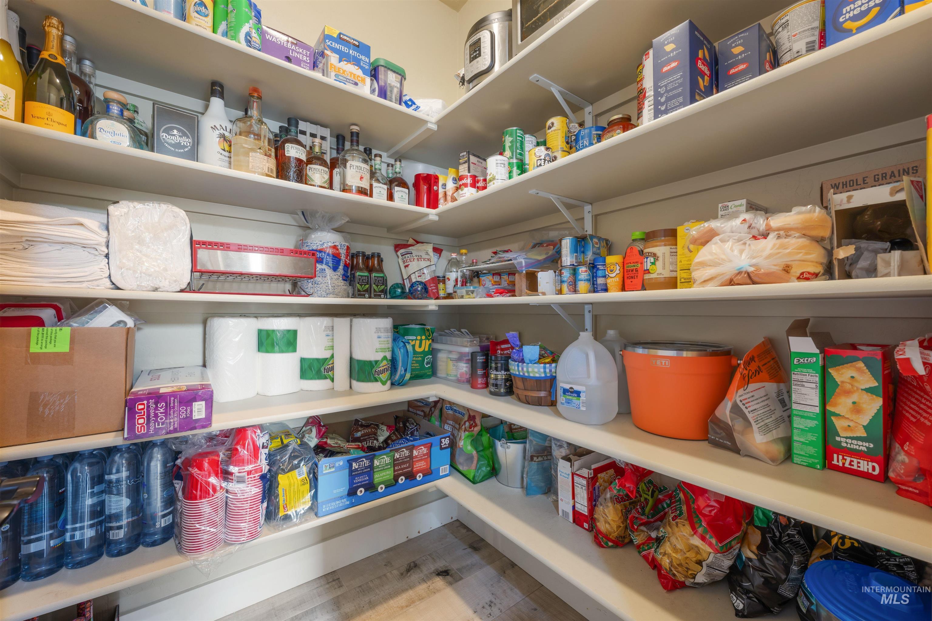 13571 Signorello St, Caldwell, Idaho 83607, 3 Bedrooms, 2 Bathrooms, Residential For Sale, Price $495,000, 98982283