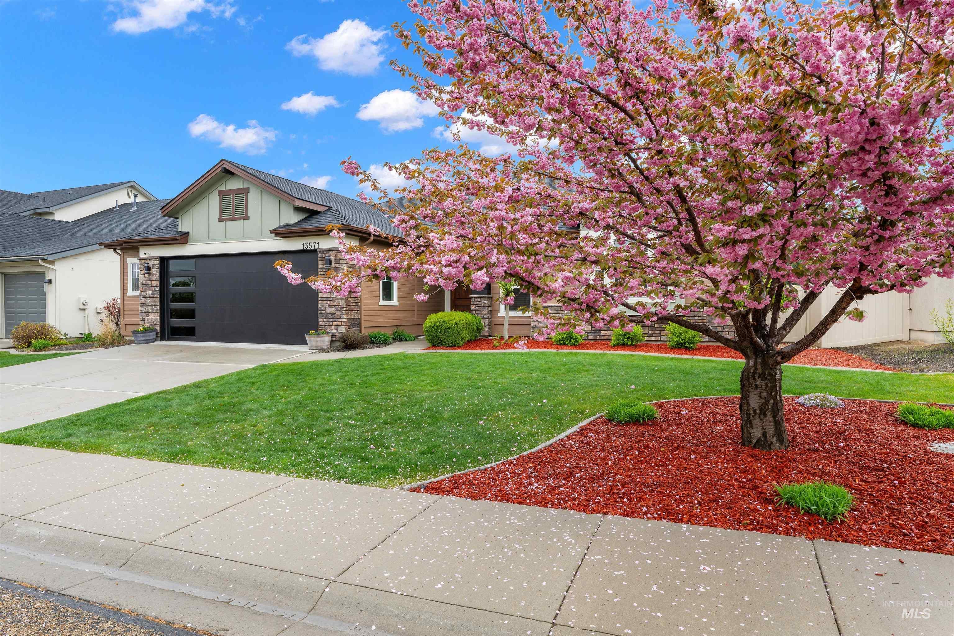 13571 Signorello St, Caldwell, Idaho 83607, 3 Bedrooms, 2 Bathrooms, Residential For Sale, Price $495,000, 98982283