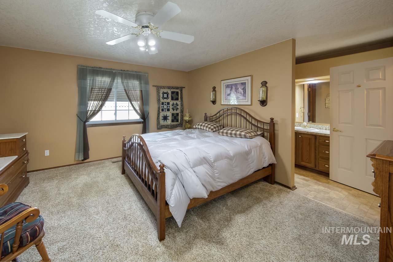 3427 Braden Lane, Nampa, Idaho 83686, 3 Bedrooms, 2 Bathrooms, Residential For Sale, Price $500,000,MLS 98982284