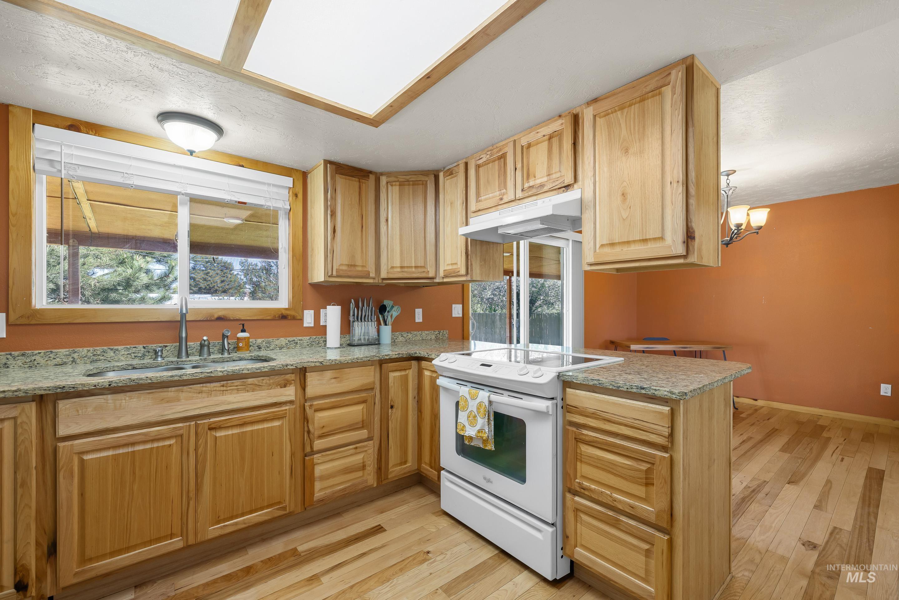 118 Linden St, New Plymouth, Idaho 83655, 3 Bedrooms, 1 Bathroom, Residential For Sale, Price $350,000,MLS 98982289