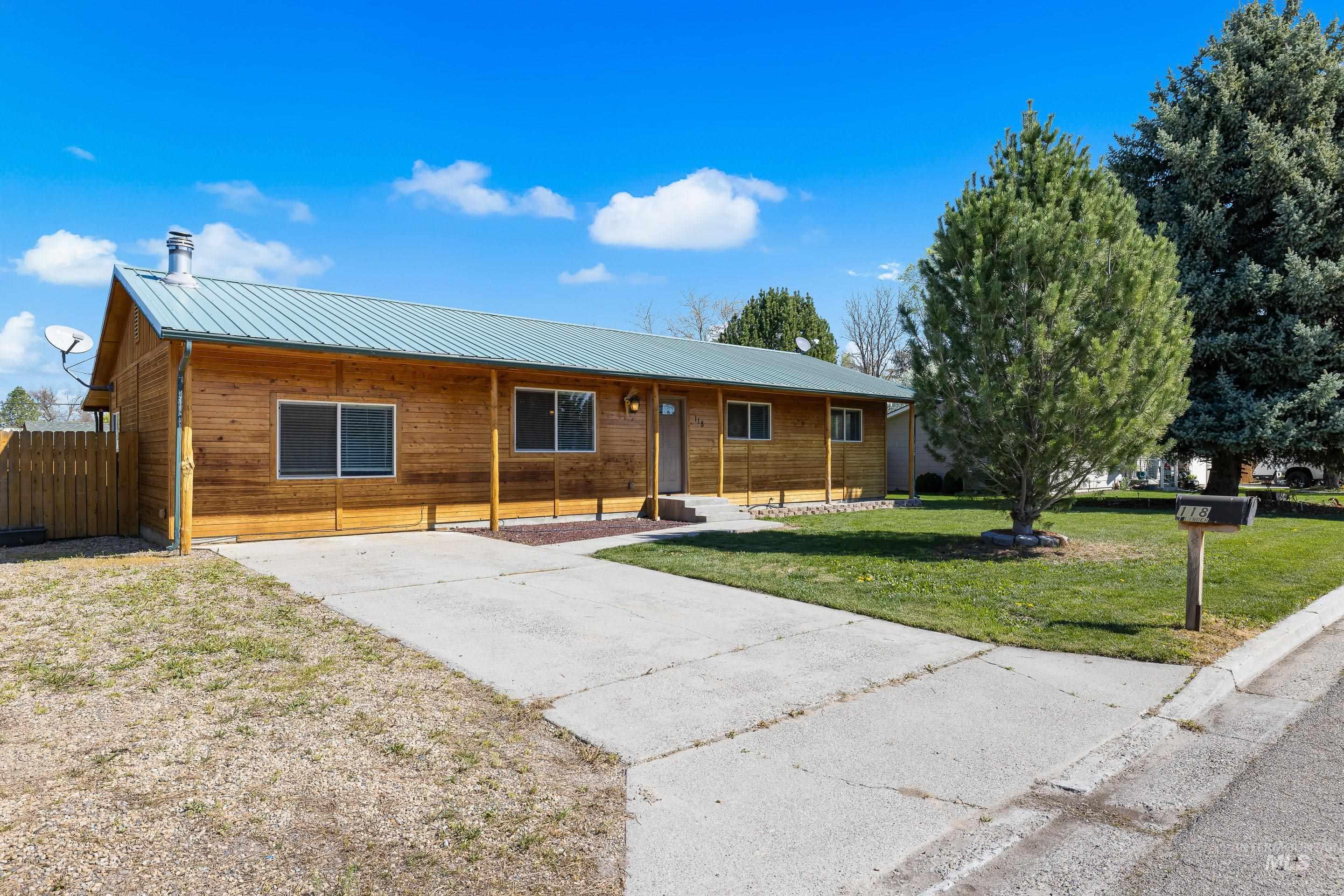 118 Linden St, New Plymouth, Idaho 83655, 3 Bedrooms, 1 Bathroom, Residential For Sale, Price $350,000,MLS 98982289