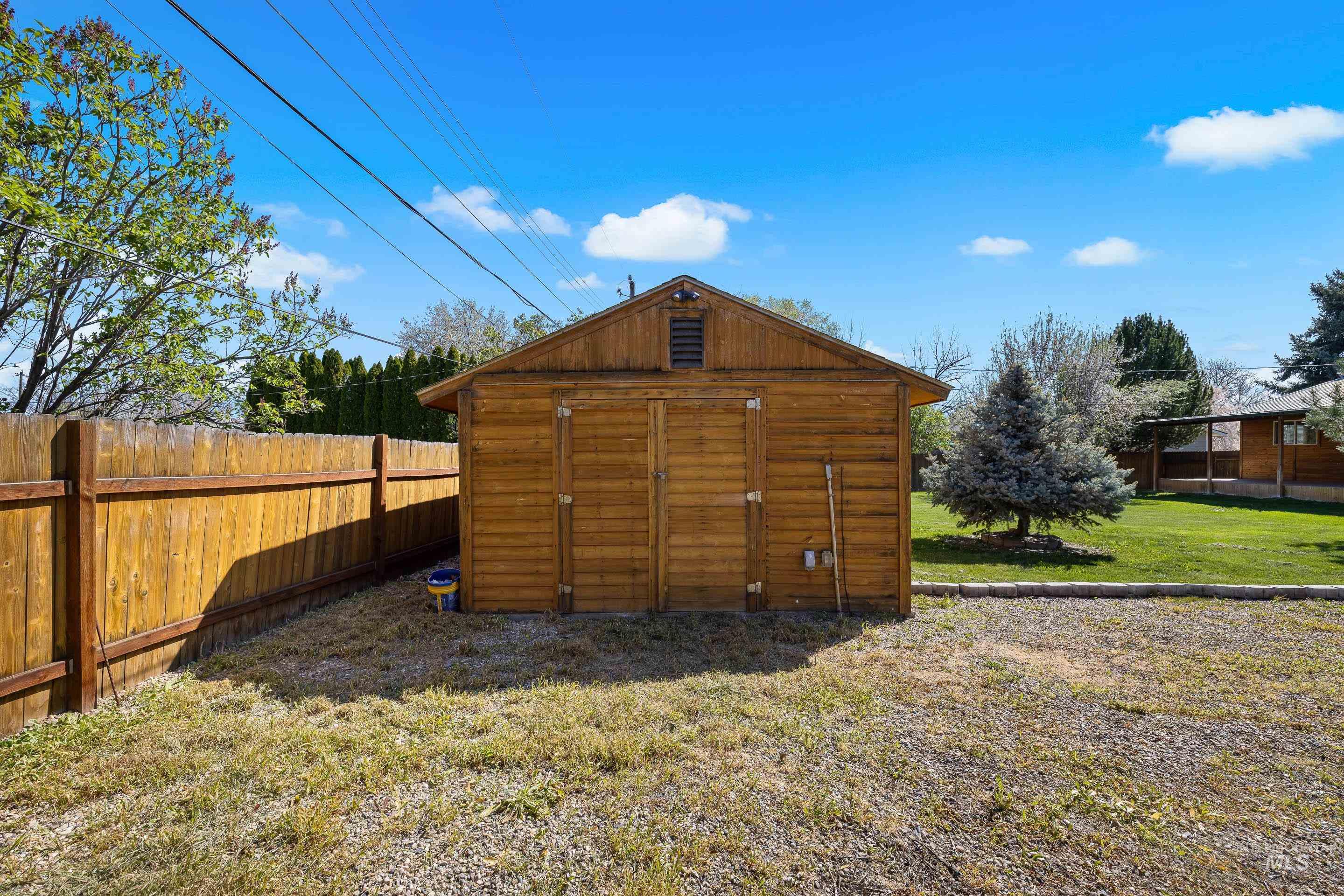 118 Linden St, New Plymouth, Idaho 83655, 3 Bedrooms, 1 Bathroom, Residential For Sale, Price $350,000,MLS 98982289