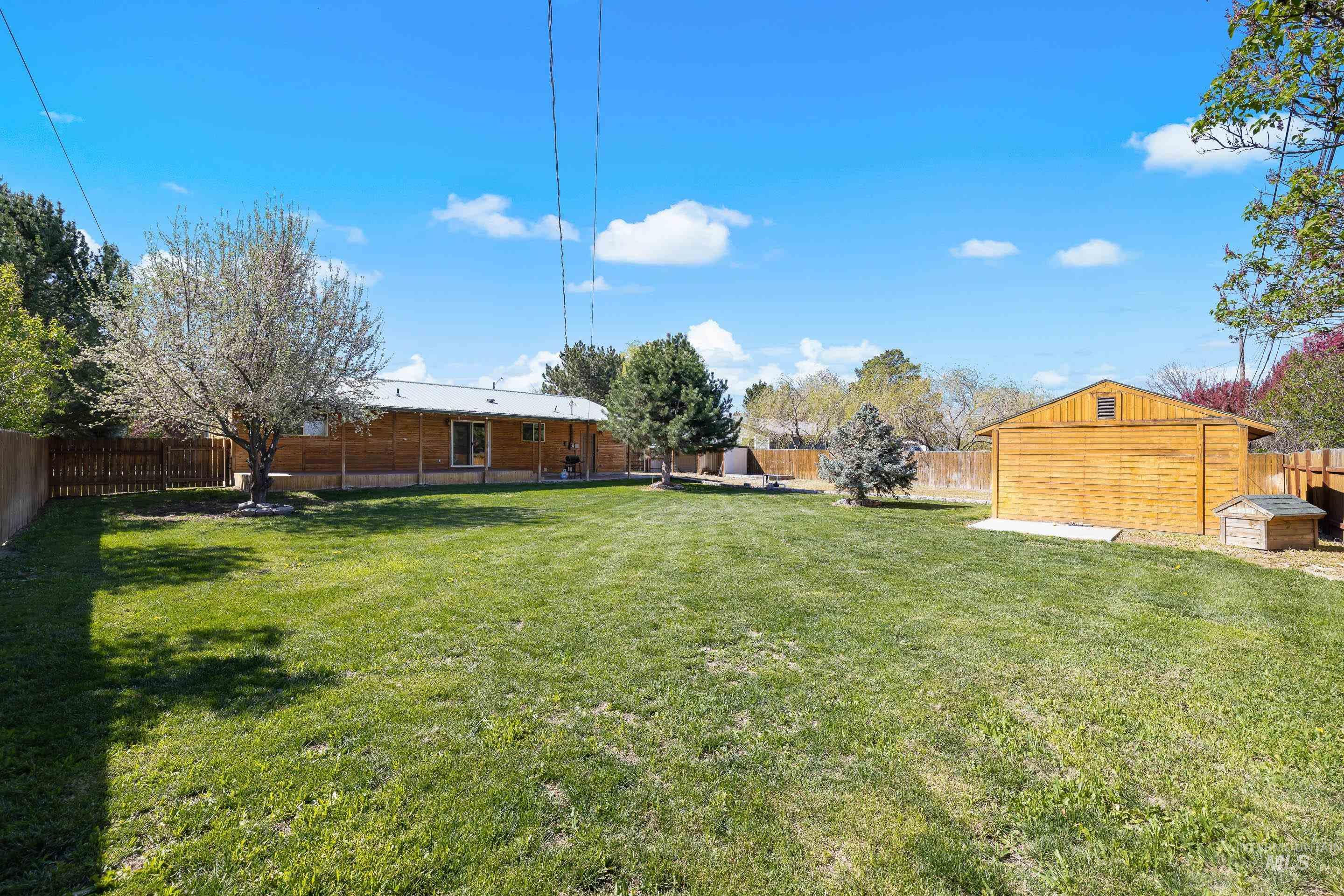 118 Linden St, New Plymouth, Idaho 83655, 3 Bedrooms, 1 Bathroom, Residential For Sale, Price $350,000,MLS 98982289