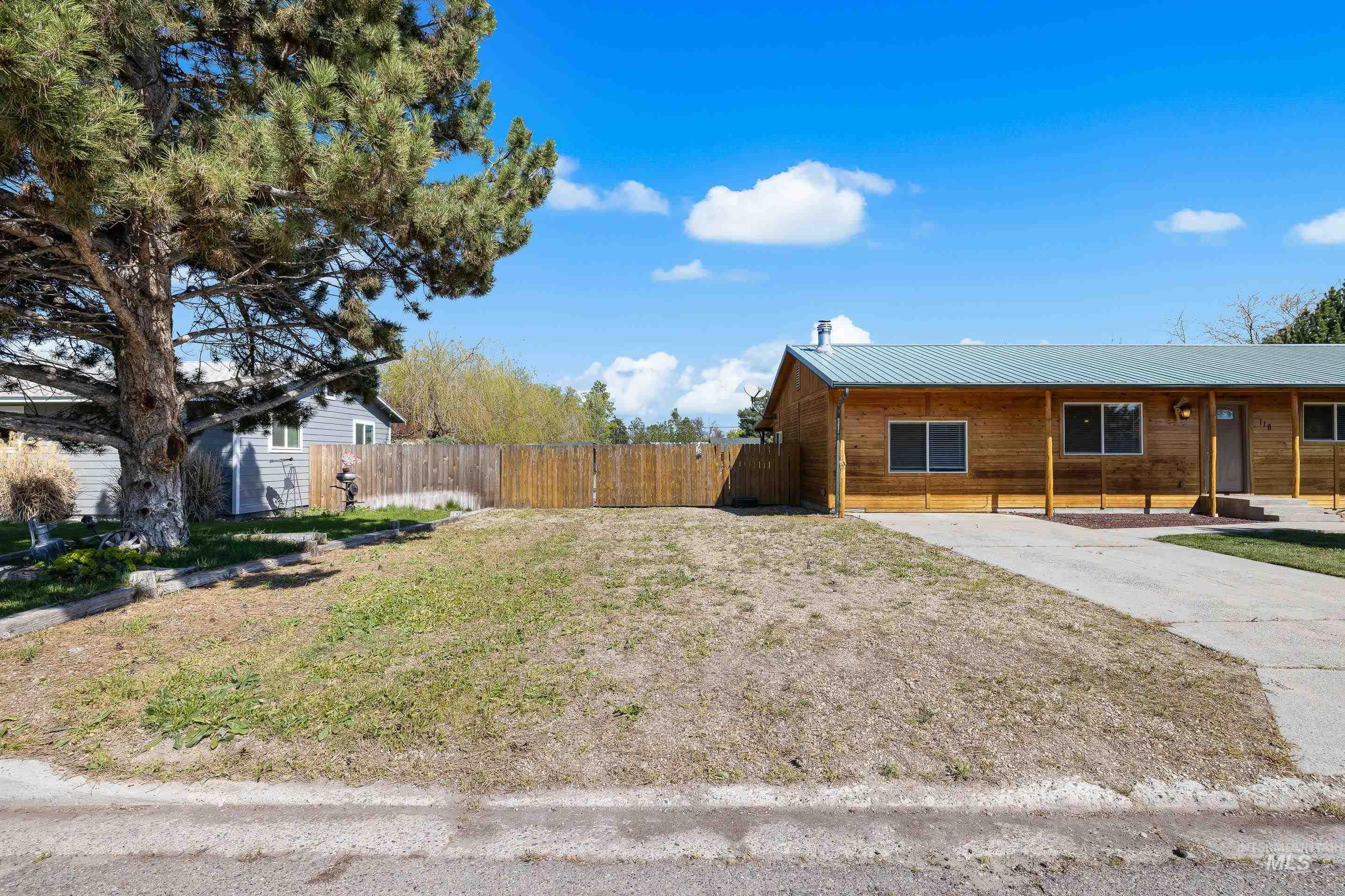 118 Linden St, New Plymouth, Idaho 83655, 3 Bedrooms, 1 Bathroom, Residential For Sale, Price $350,000,MLS 98982289