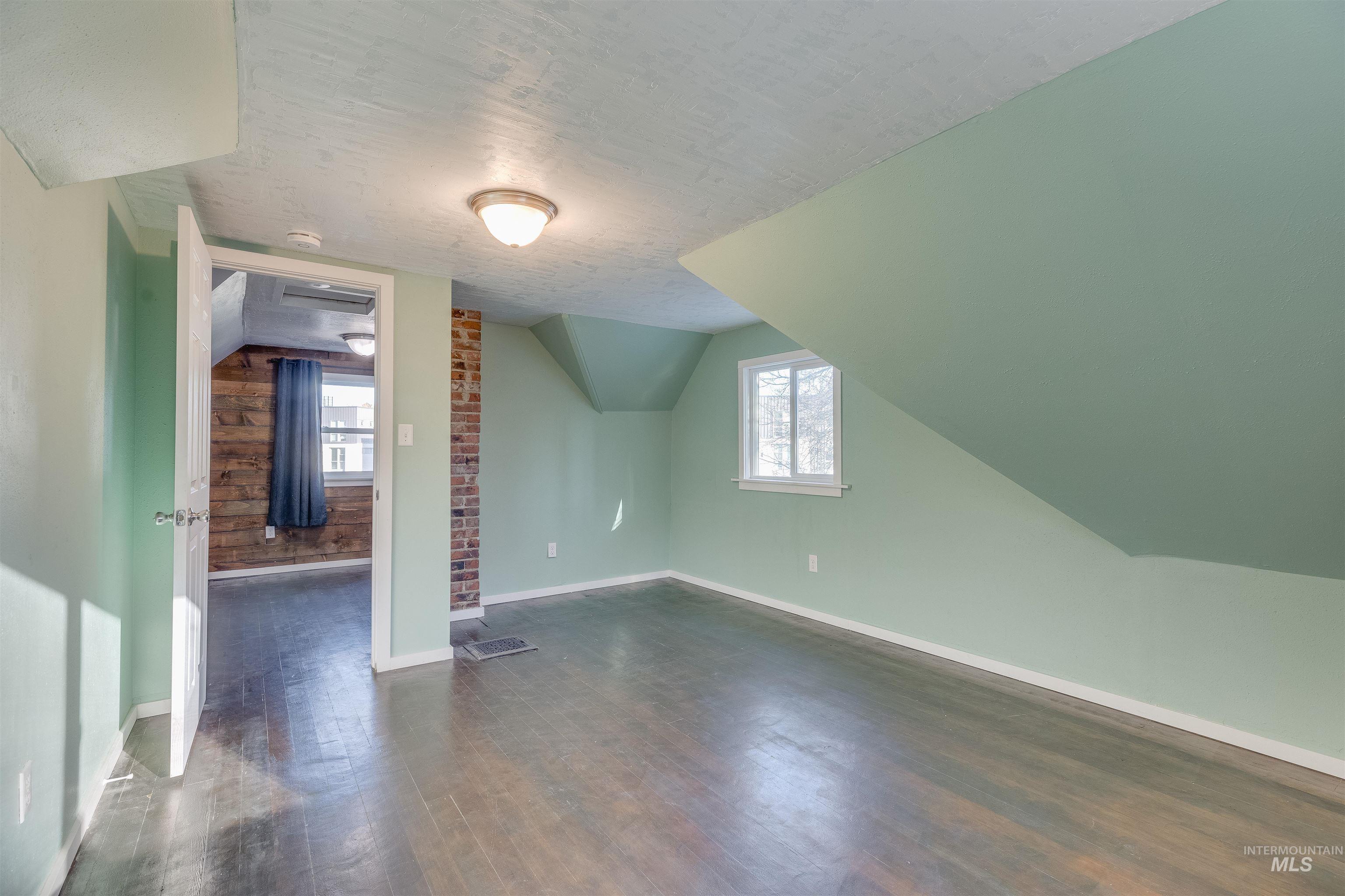 212 E Henley St., Moscow, Idaho 83843, 3 Bedrooms, 2 Bathrooms, Residential For Sale, Price $399,000, 98982291