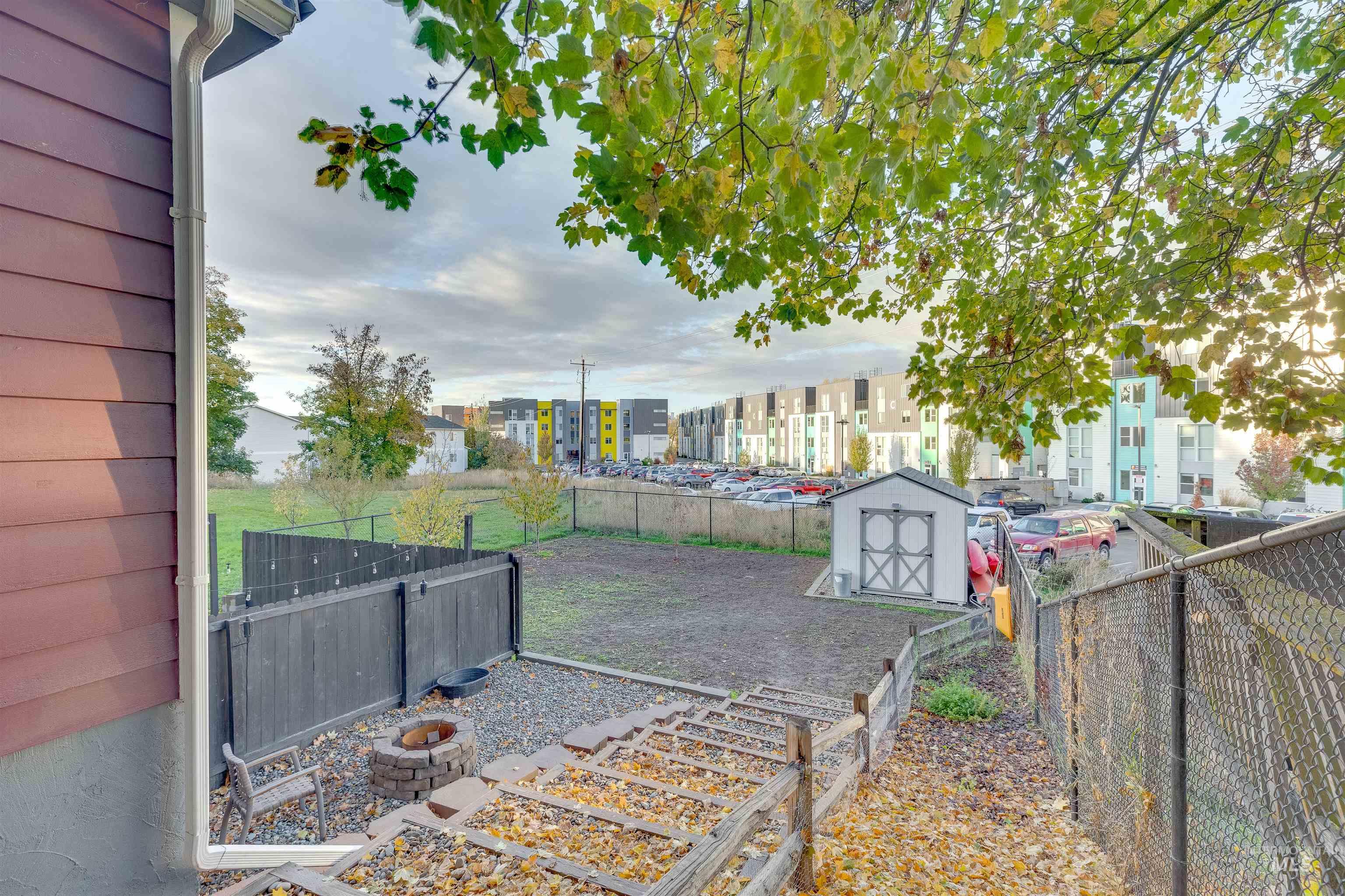 212 E Henley St., Moscow, Idaho 83843, 3 Bedrooms, 2 Bathrooms, Residential For Sale, Price $399,000, 98982291