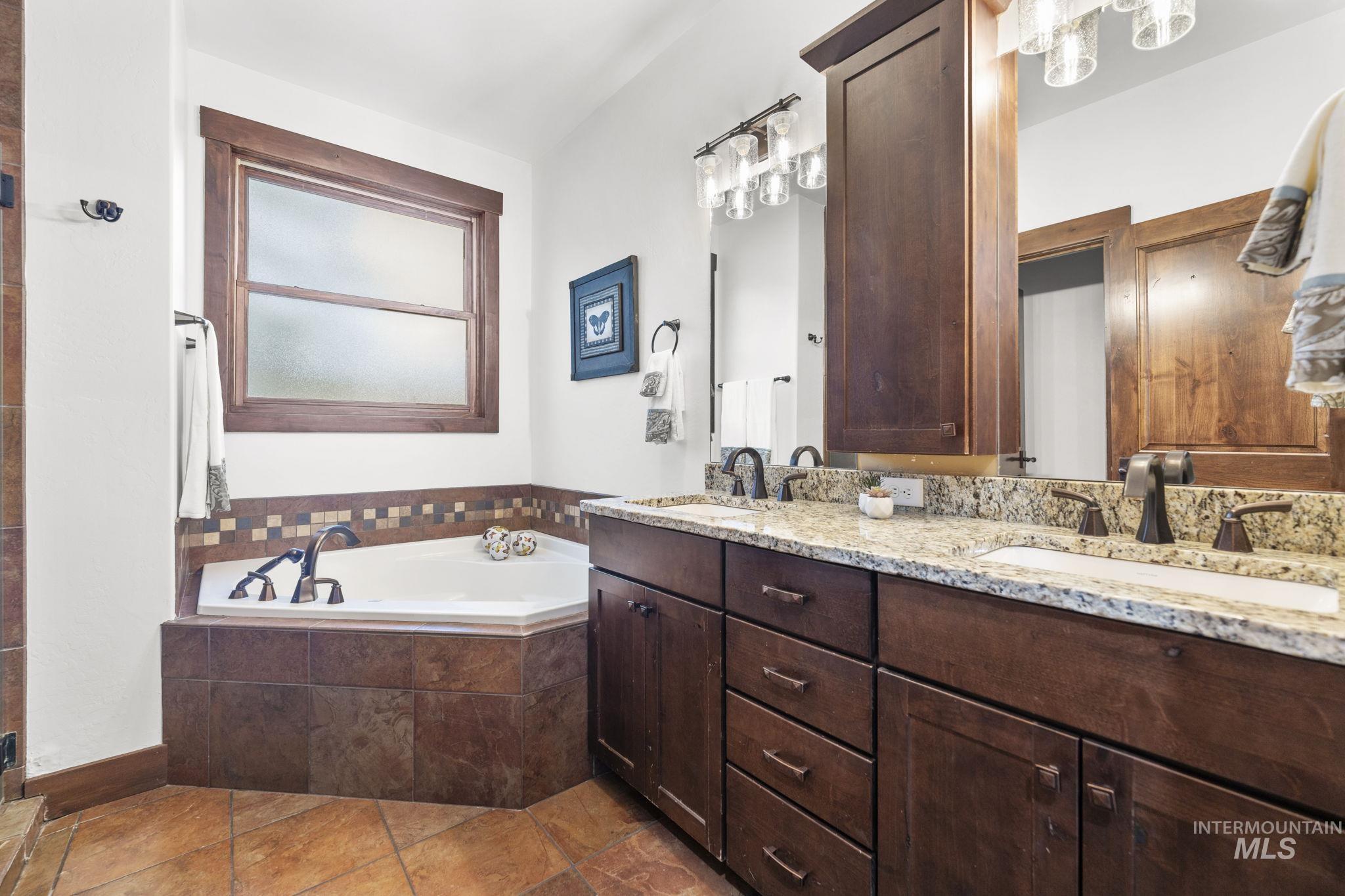 12924 Dawn Drive, Donnelly, Idaho 83615, 5 Bedrooms, 4.5 Bathrooms, Residential For Sale, Price $1,990,000,MLS 98982292