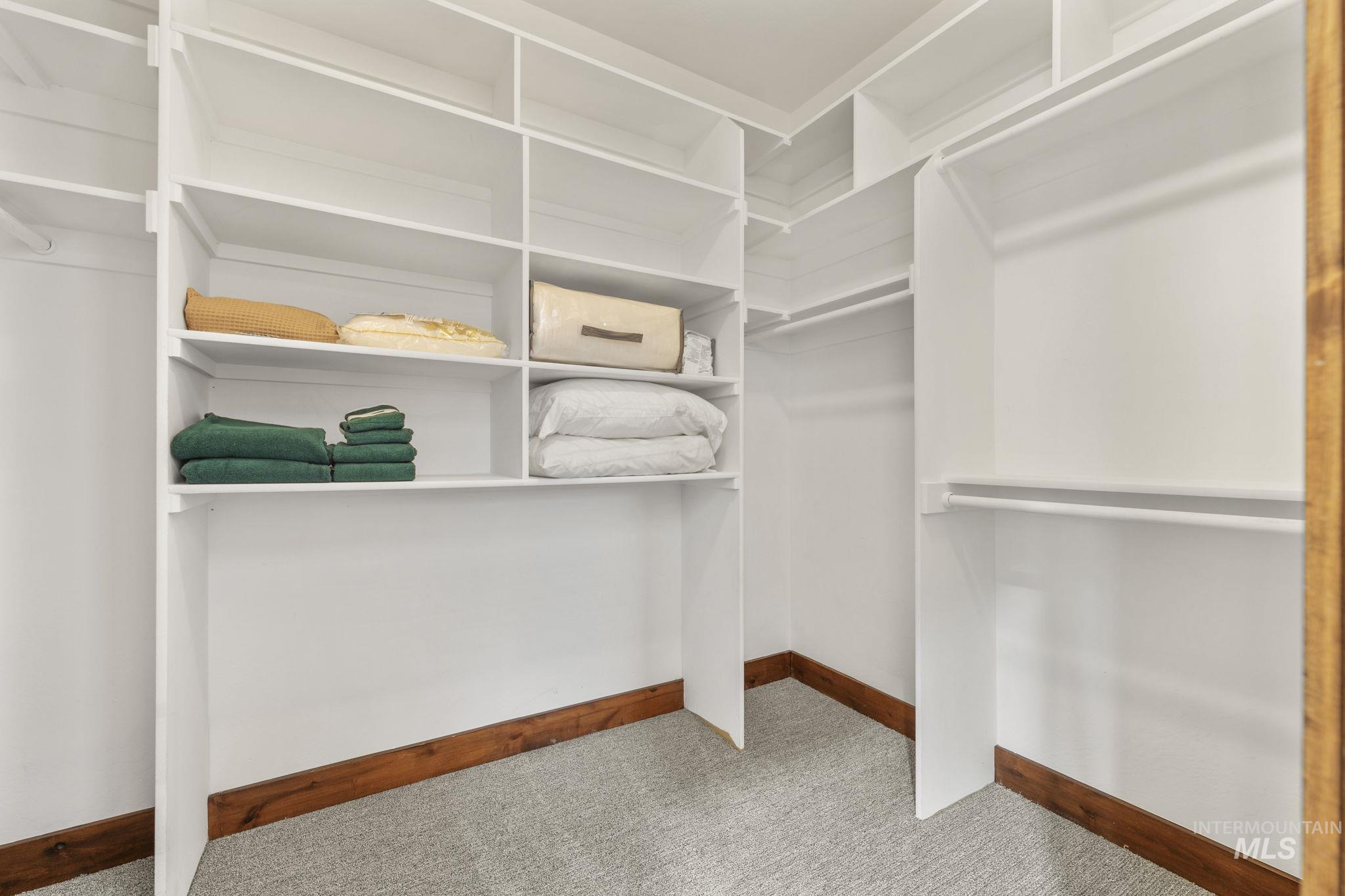 12924 Dawn Drive, Donnelly, Idaho 83615, 5 Bedrooms, 4.5 Bathrooms, Residential For Sale, Price $1,990,000,MLS 98982292