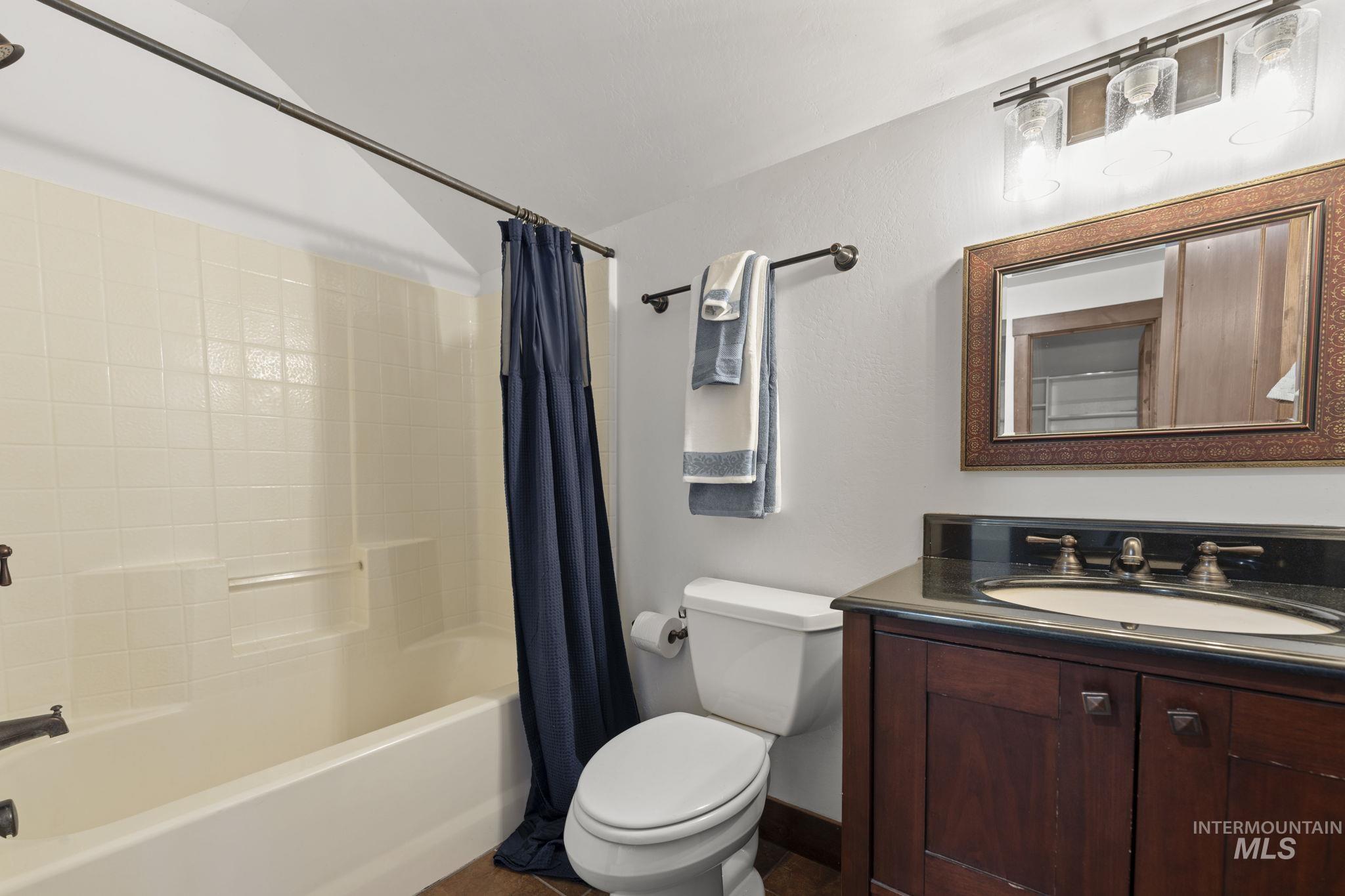 12924 Dawn Drive, Donnelly, Idaho 83615, 5 Bedrooms, 4.5 Bathrooms, Residential For Sale, Price $1,990,000,MLS 98982292