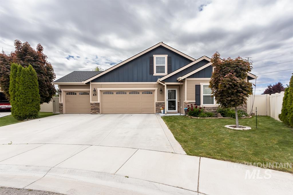 85 E Havasu Falls Ct., Meridian, Idaho 83646, 4 Bedrooms, 3 Bathrooms, Residential For Sale, Price $589,900, 98982293