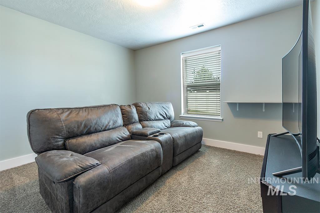 85 E Havasu Falls Ct., Meridian, Idaho 83646, 4 Bedrooms, 3 Bathrooms, Residential For Sale, Price $589,900, 98982293