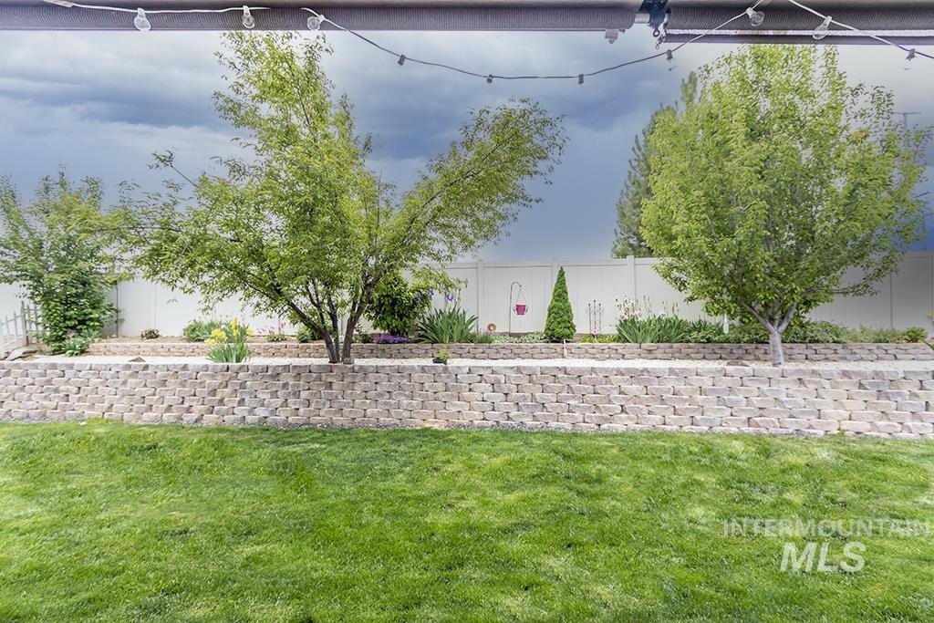 85 E Havasu Falls Ct., Meridian, Idaho 83646, 4 Bedrooms, 3 Bathrooms, Residential For Sale, Price $589,900, 98982293
