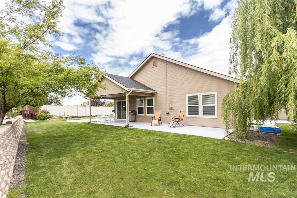 85 E Havasu Falls Ct., Meridian, Idaho 83646, 4 Bedrooms, 3 Bathrooms, Residential For Sale, Price $589,900, 98982293
