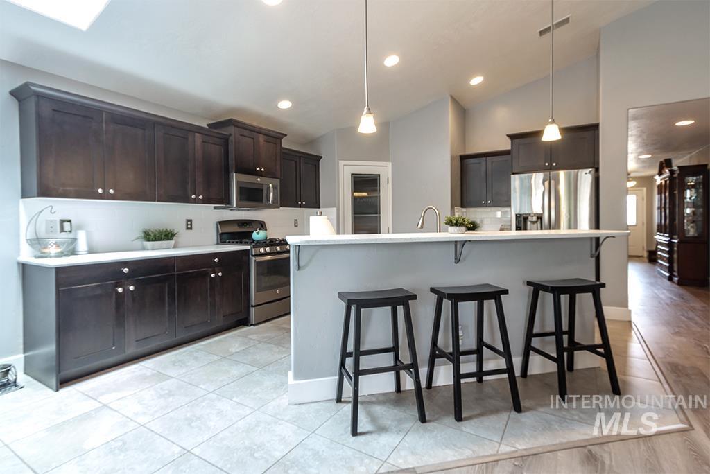 85 E Havasu Falls Ct., Meridian, Idaho 83646, 4 Bedrooms, 3 Bathrooms, Residential For Sale, Price $589,900, 98982293